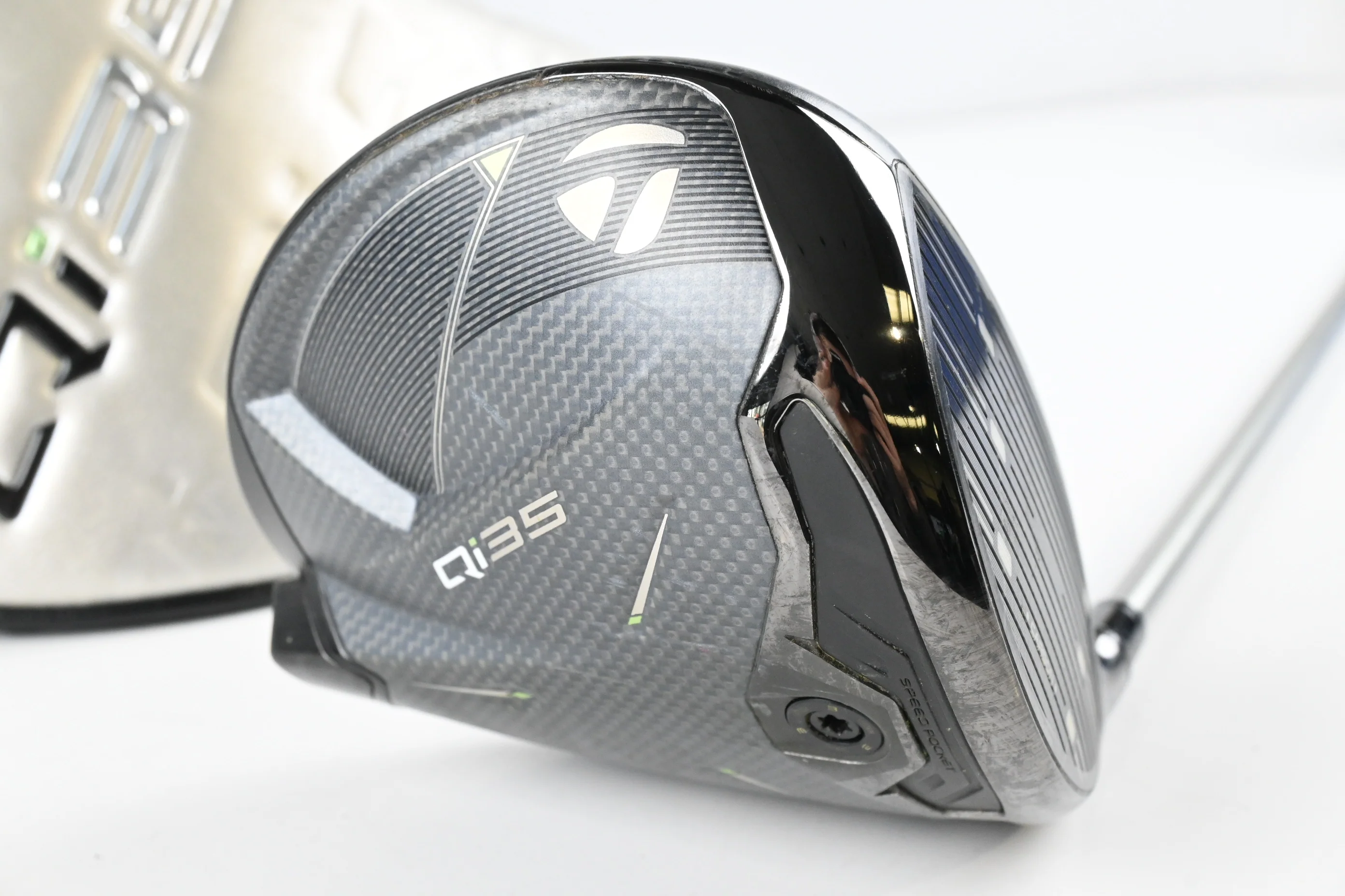 Taylormade Qi35 Driver / 10.5 Degree / Senior Flex UST Helium 4 Shaft