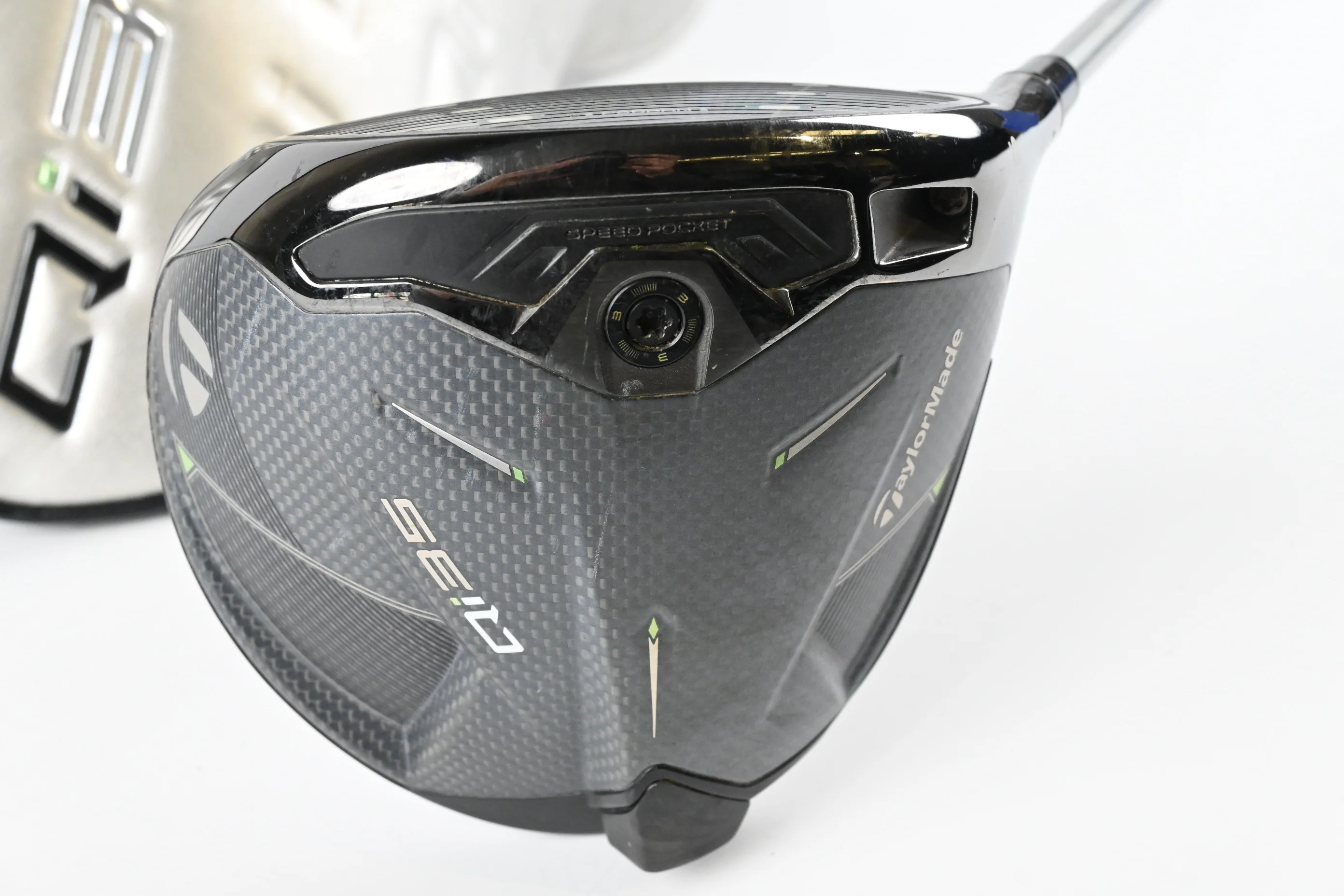 Taylormade Qi35 Driver / 10.5 Degree / Senior Flex UST Helium 4 Shaft - Image 2