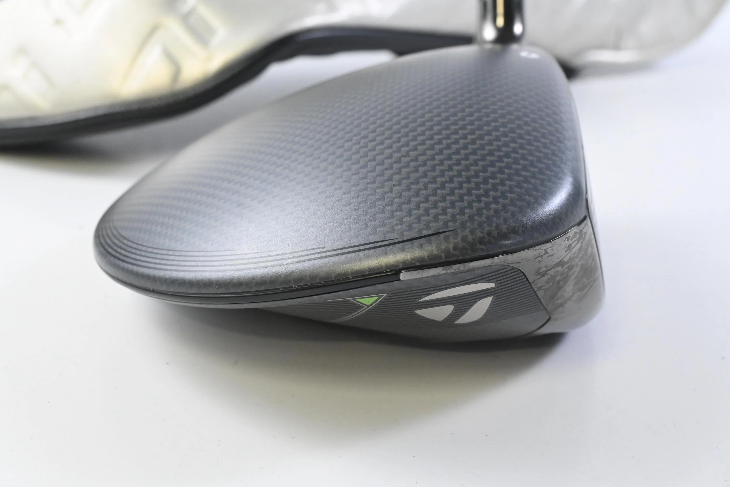 Taylormade Qi35 Driver / 10.5 Degree / Regular Flex Fujikura Ventus Red 5 Shaft - Image 3