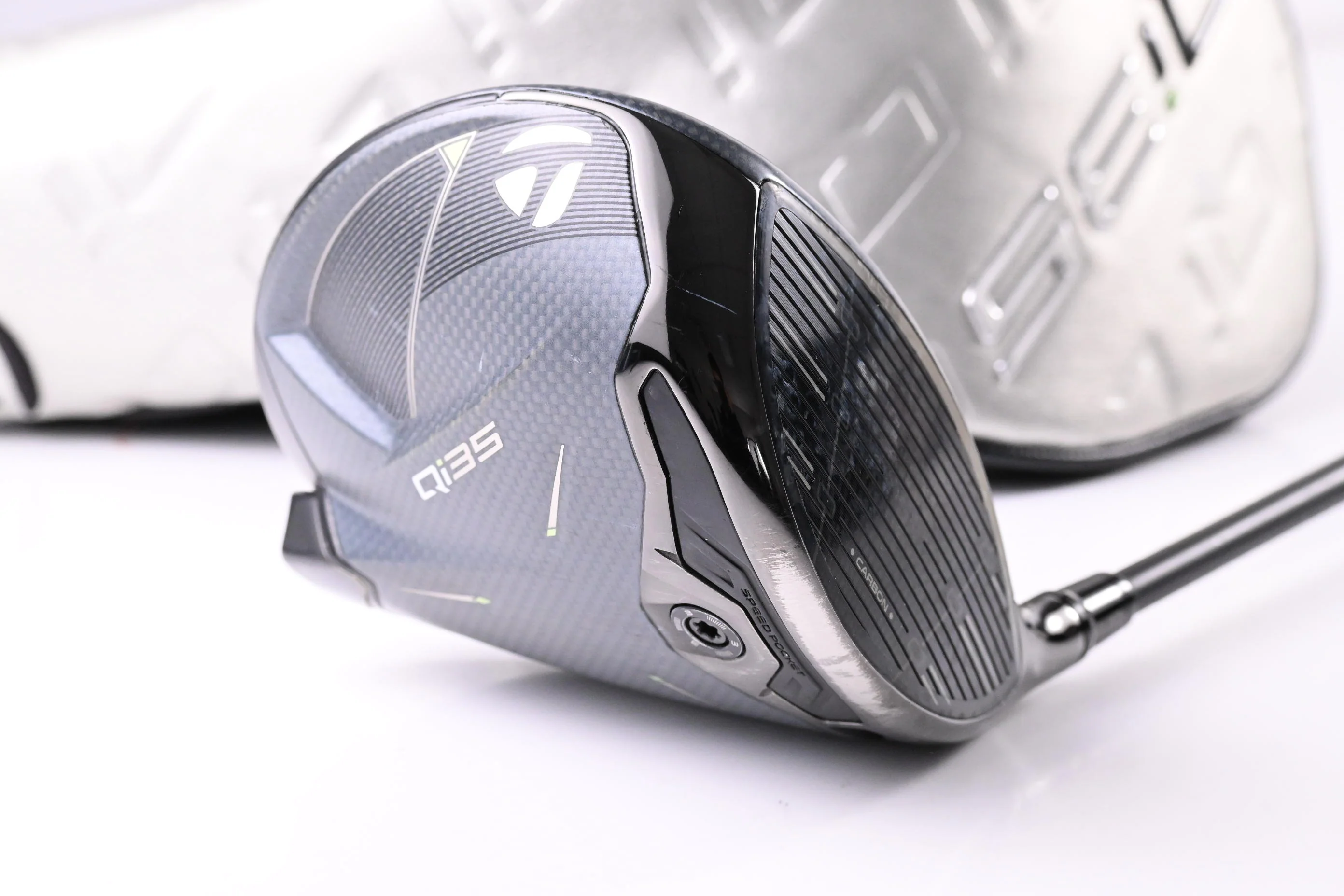 Taylormade Qi35 Driver / 10.5 Degree / Regular Flex Ventus Blue 5 Shaft