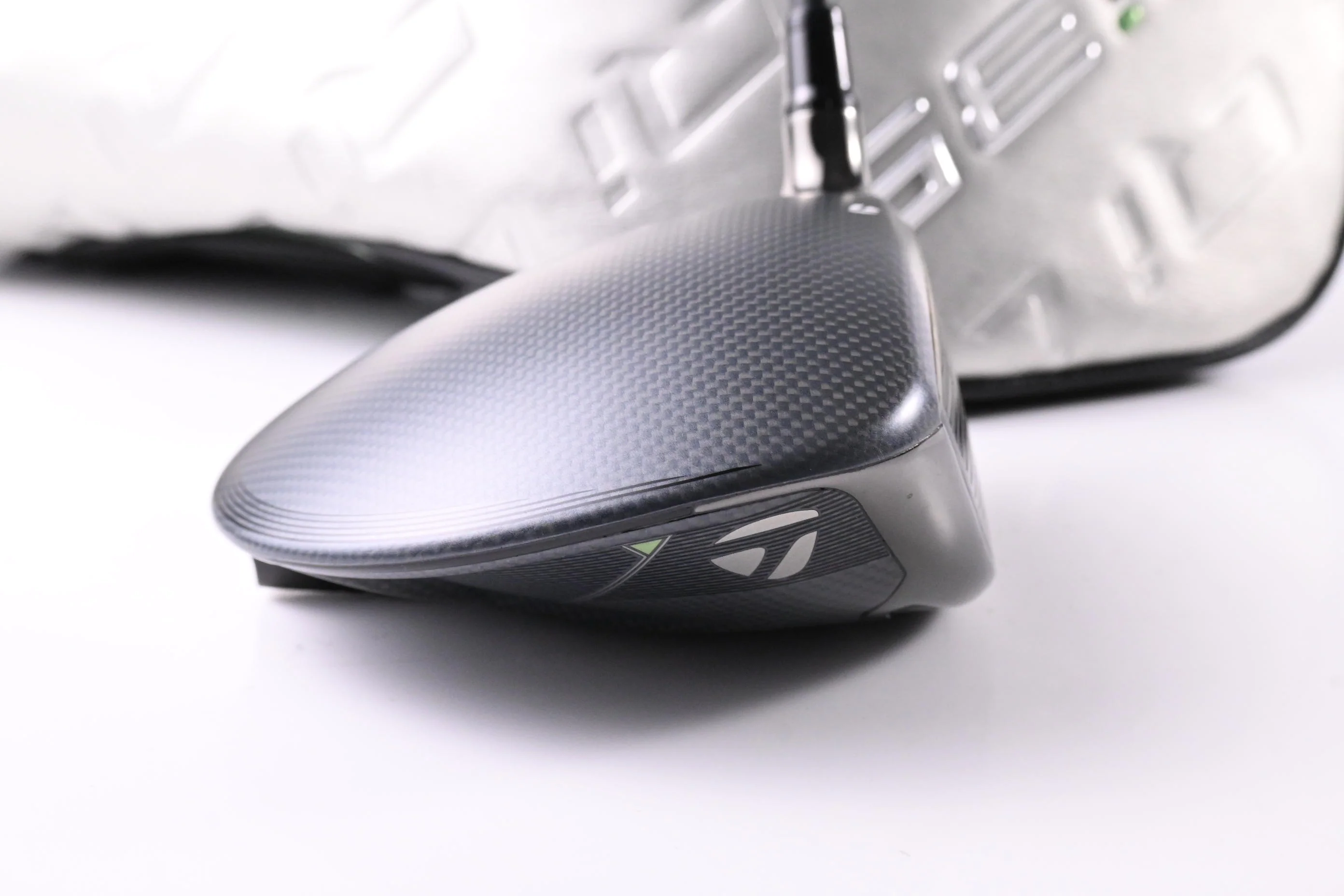 Taylormade Qi35 Driver / 10.5 Degree / Regular Flex Ventus Blue 5 Shaft - Image 3