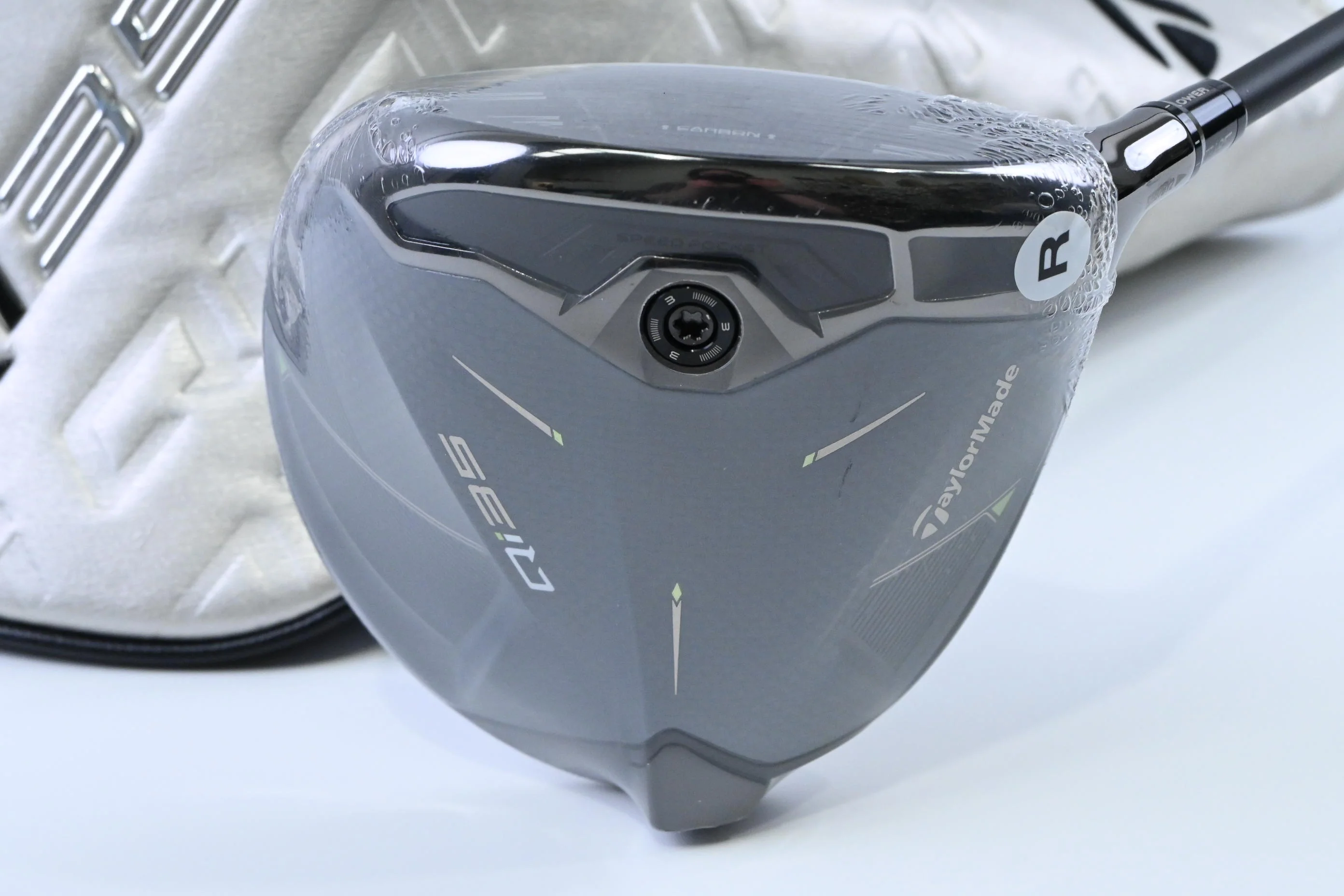 Taylormade Qi35 Driver / 10.5 Degree / Regular Flex Fujikura Ventus Blue 5 Shaft - Image 2