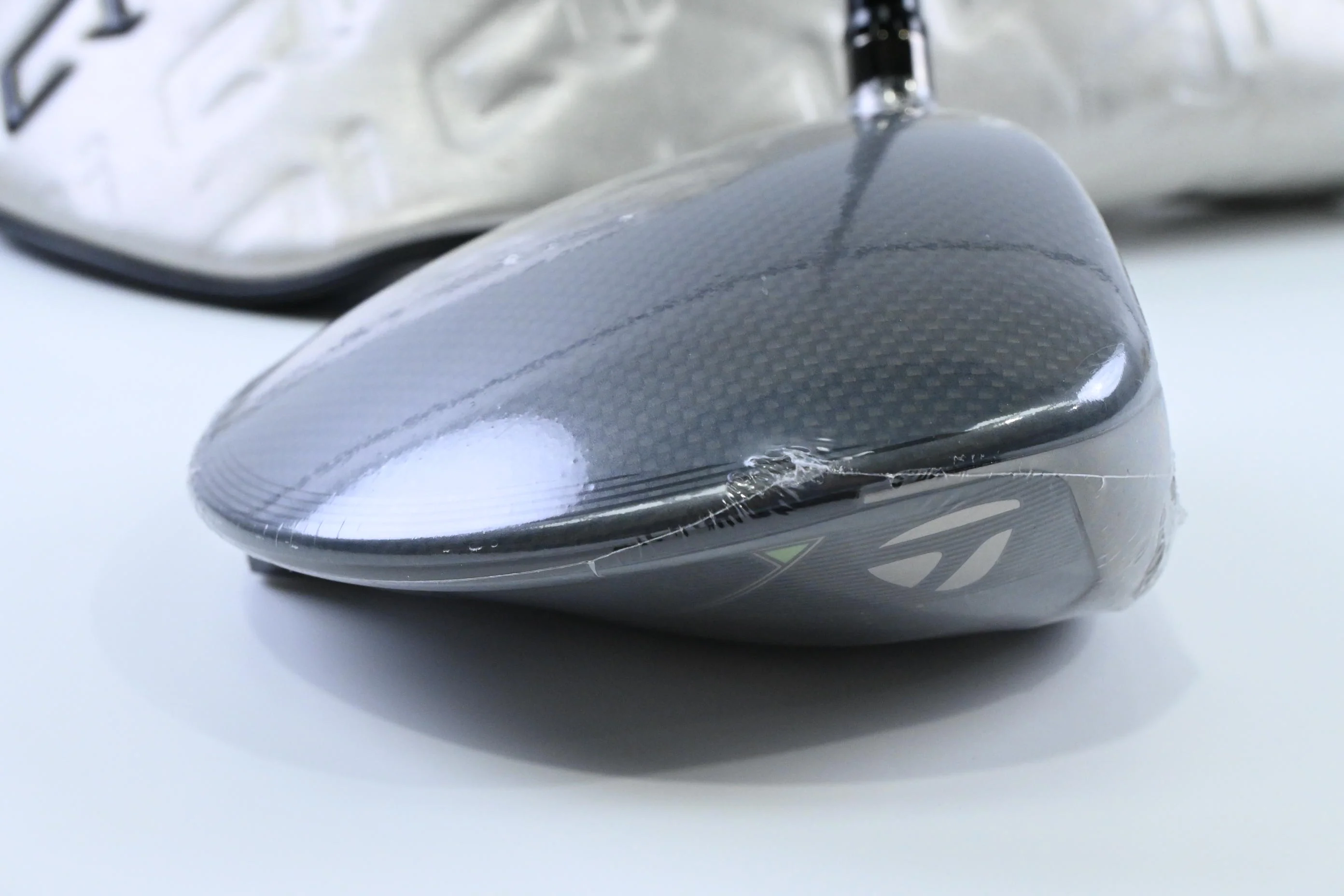 Taylormade Qi35 Driver / 10.5 Degree / Regular Flex Fujikura Ventus Blue 5 Shaft - Image 3