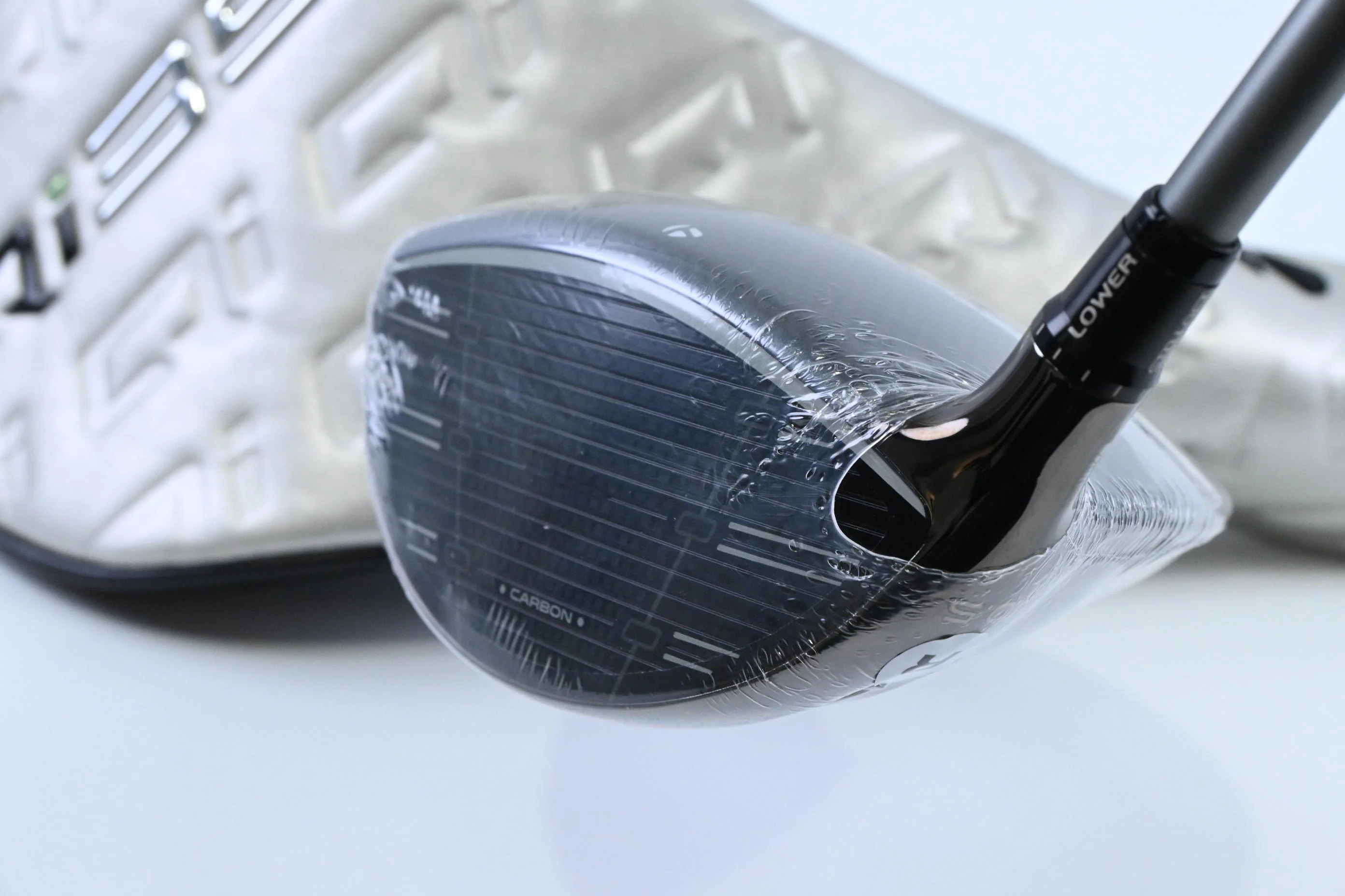 Taylormade Qi35 Driver / 10.5 Degree / Regular Flex Fujikura Air Speeder 50 - Image 4
