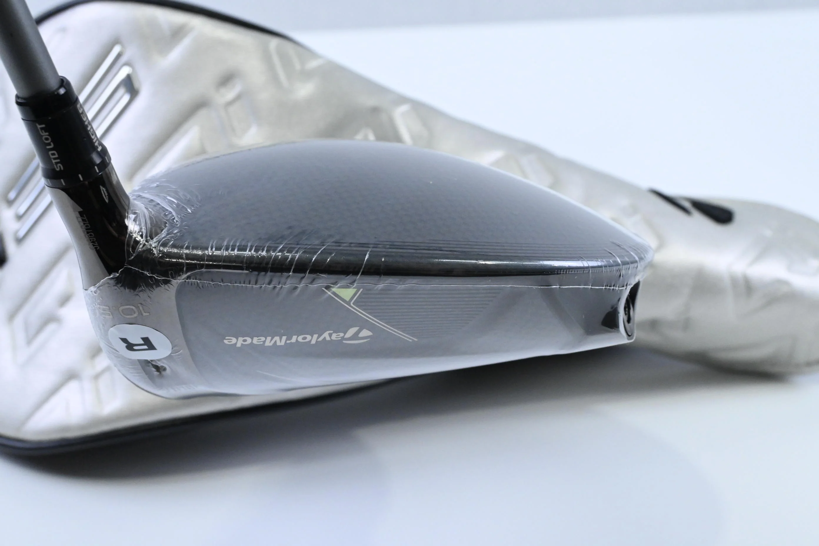 Taylormade Qi35 Driver / 10.5 Degree / Regular Flex Fujikura Air Speeder 50 - Image 5