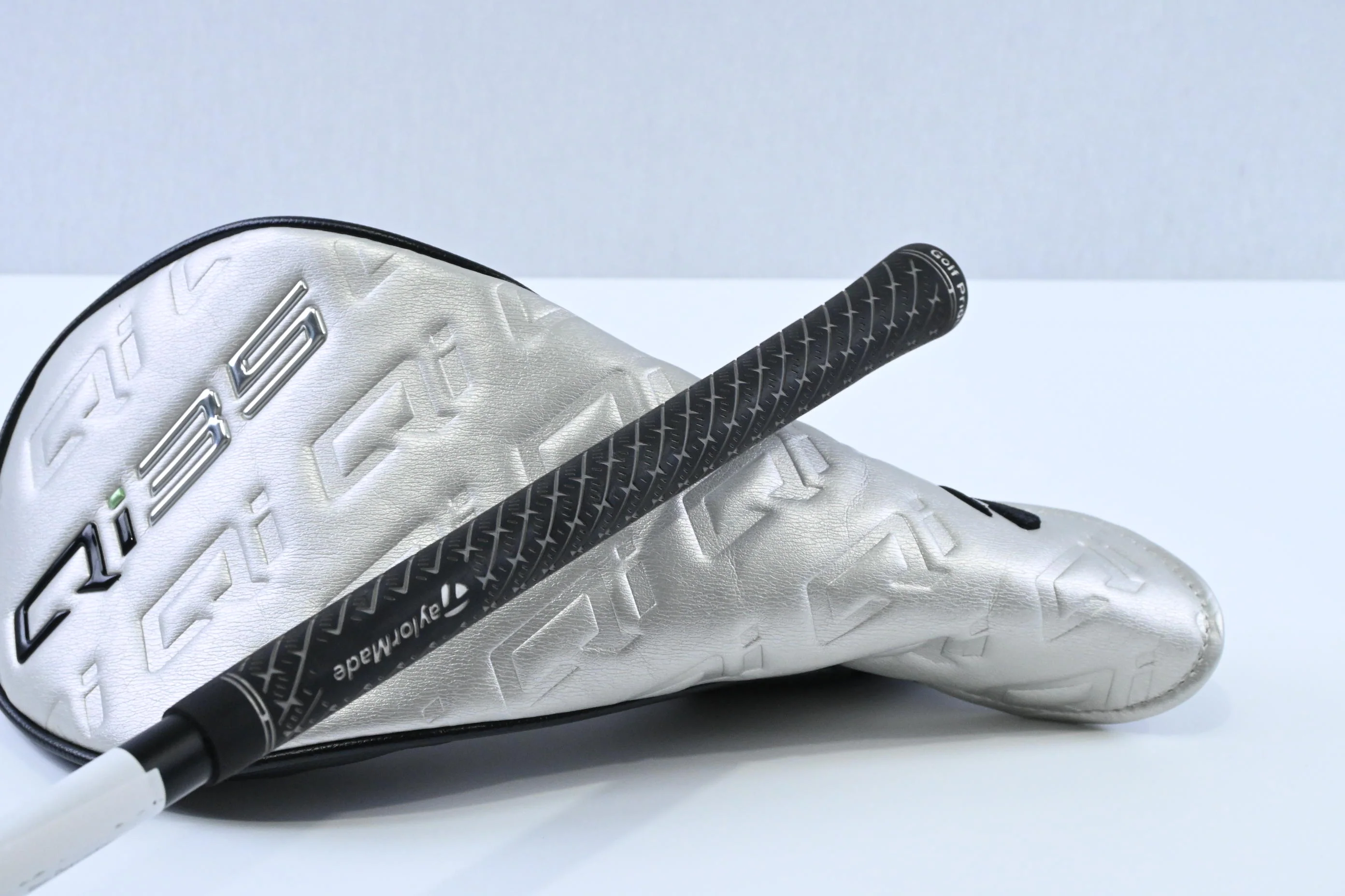 Taylormade Qi35 Driver / 10.5 Degree / Regular Flex Fujikura Air Speeder 50 - Image 9