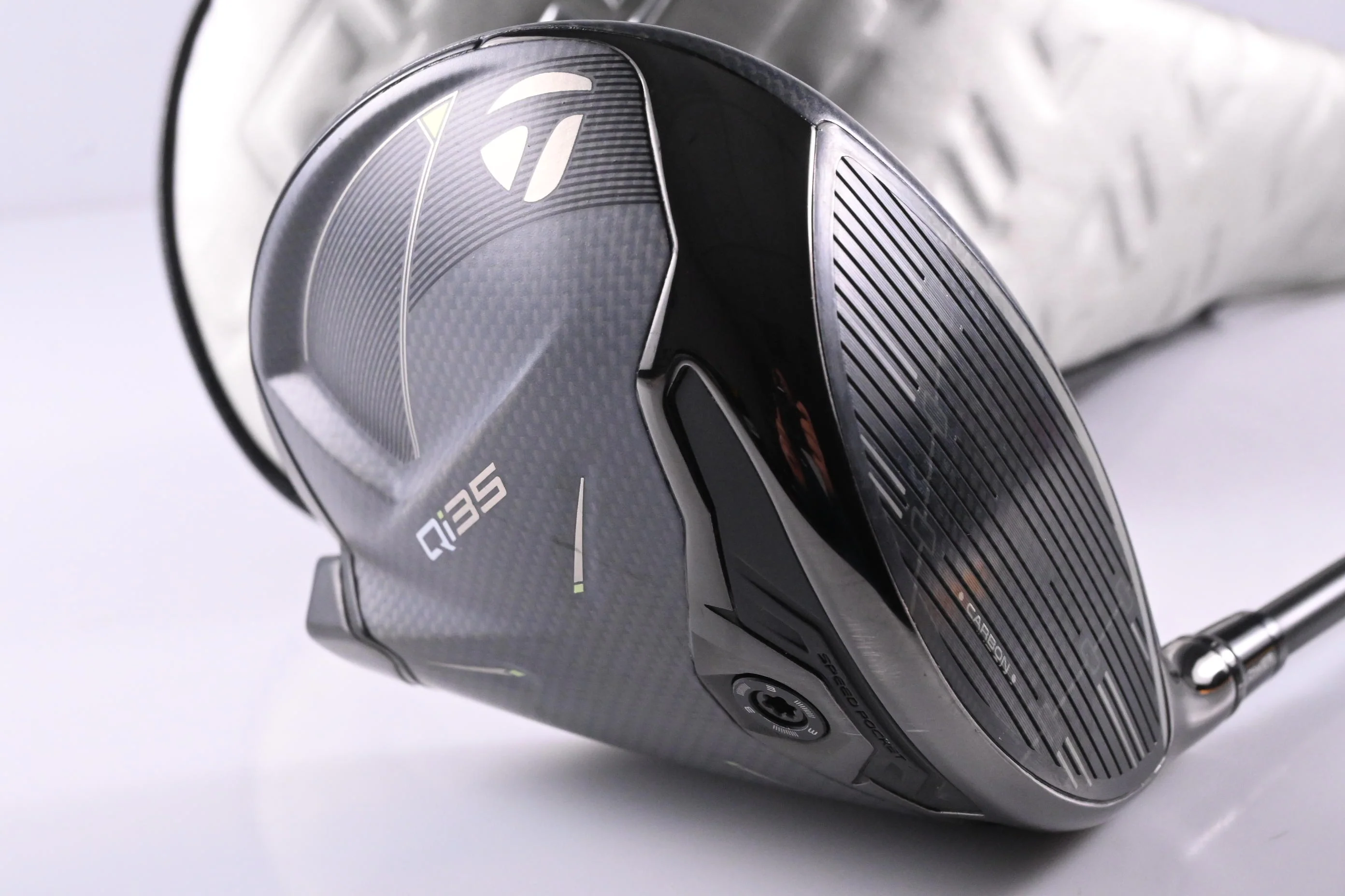 Taylormade Qi35 Driver / 10.5 Degree / Regular Flex Fujikura Ventus Blue '25 5