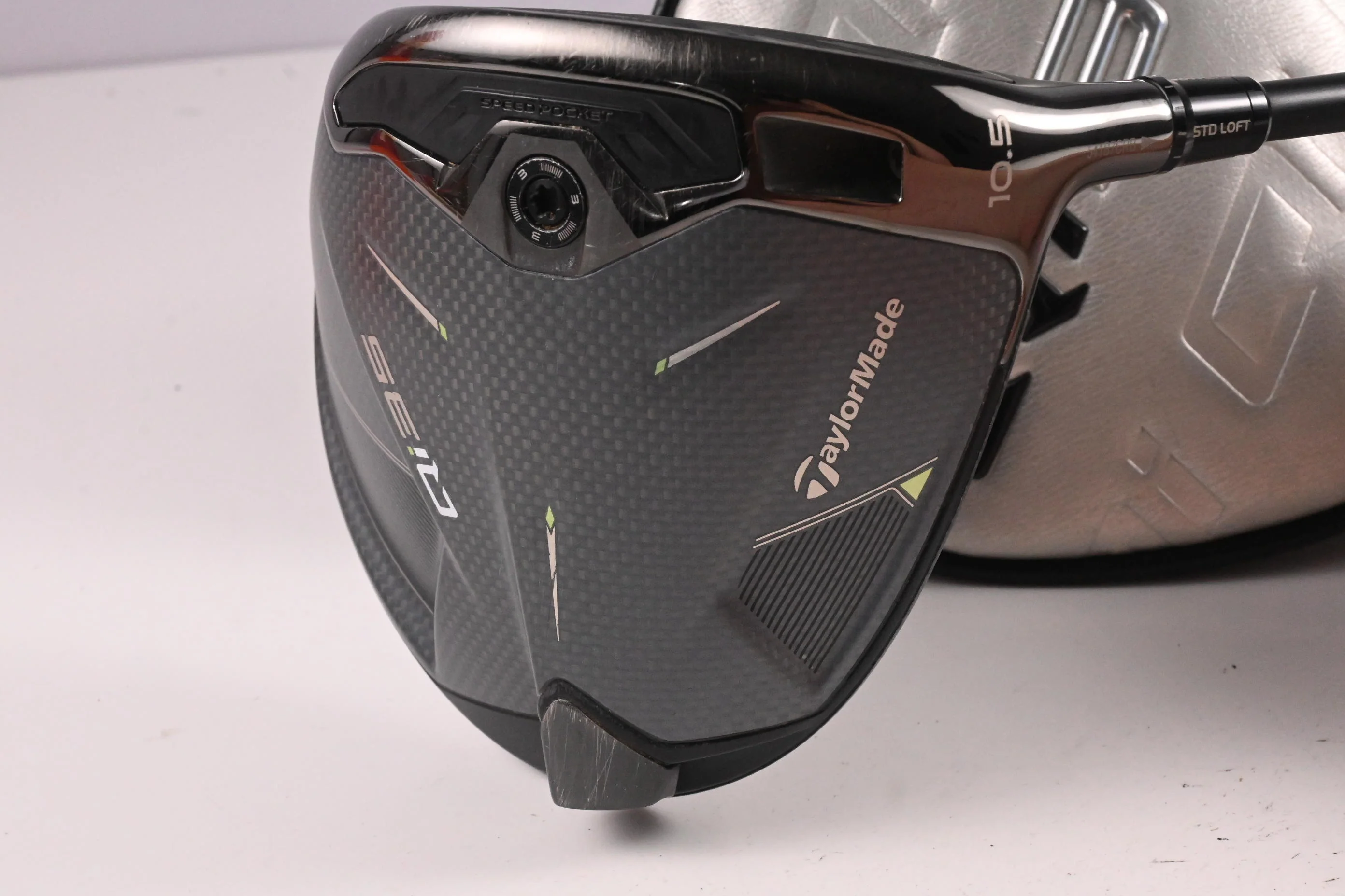 Taylormade Qi35 Driver / 10.5 Degree / Regular Flex Fujikura Ventus Blue 5 Shaft - Image 2