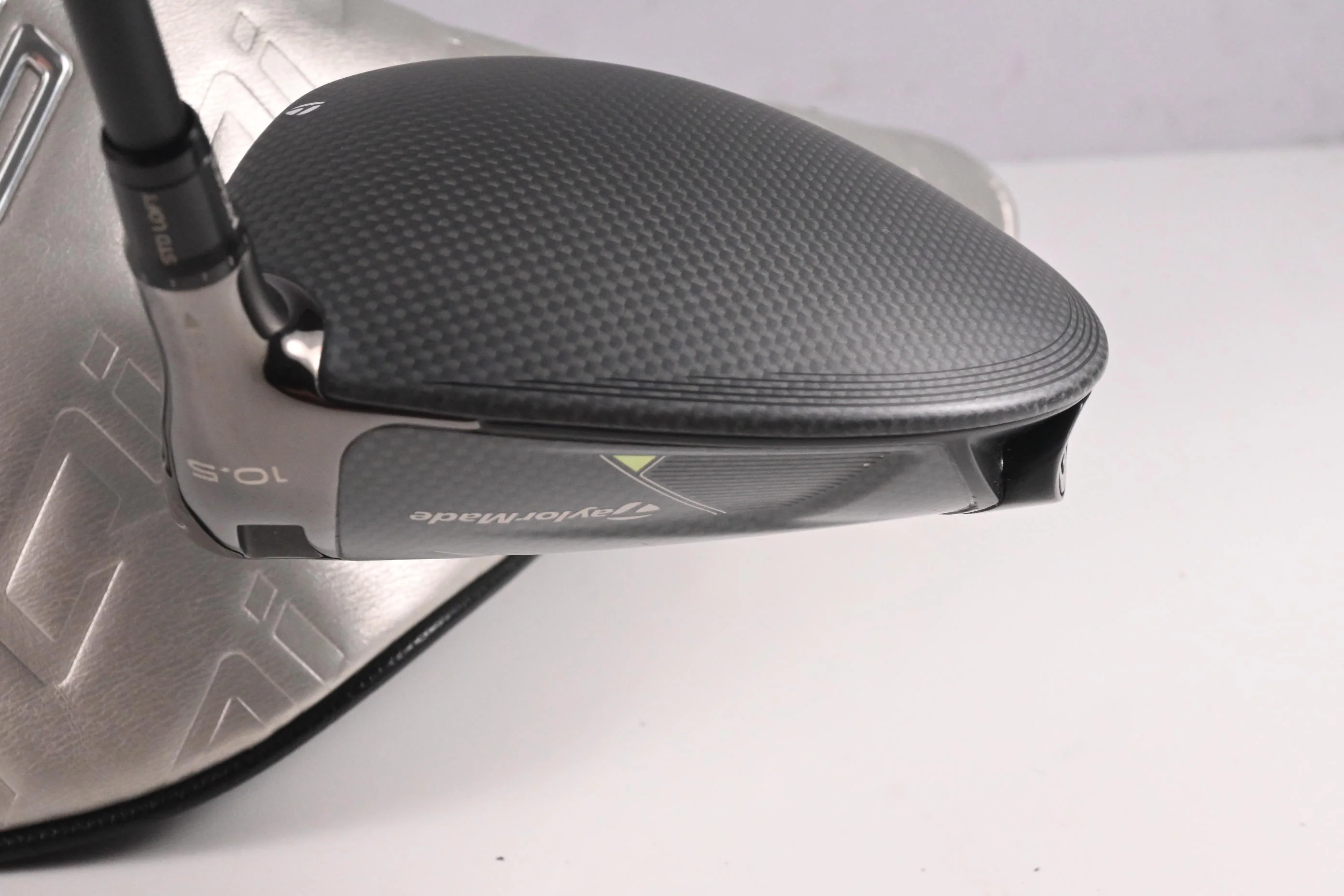 Taylormade Qi35 Driver / 10.5 Degree / Regular Flex Fujikura Ventus Blue 5 Shaft - Image 5