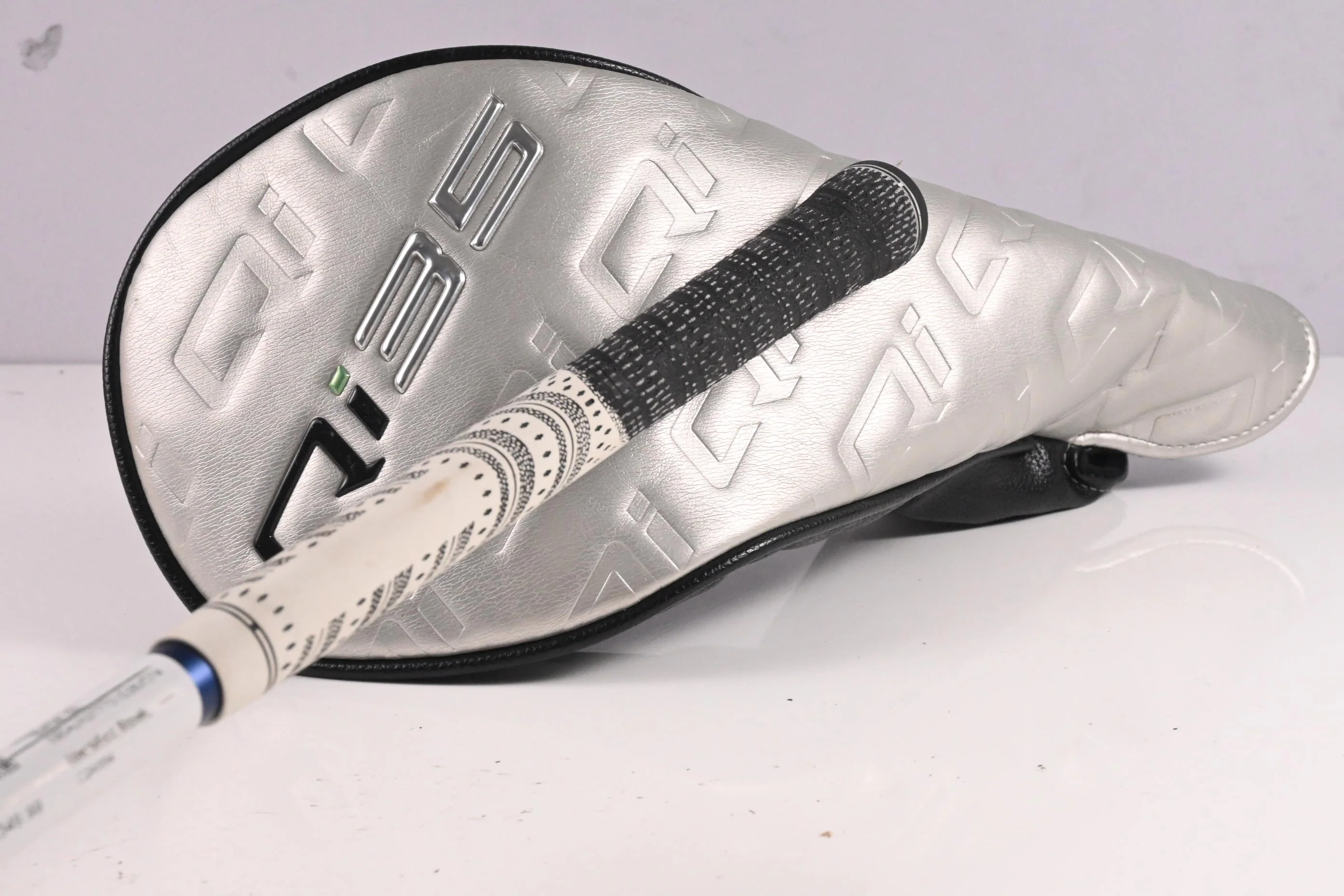 Taylormade Qi35 Driver / 10.5 Degree / Regular Flex Fujikura Ventus Blue 5 Shaft - Image 8
