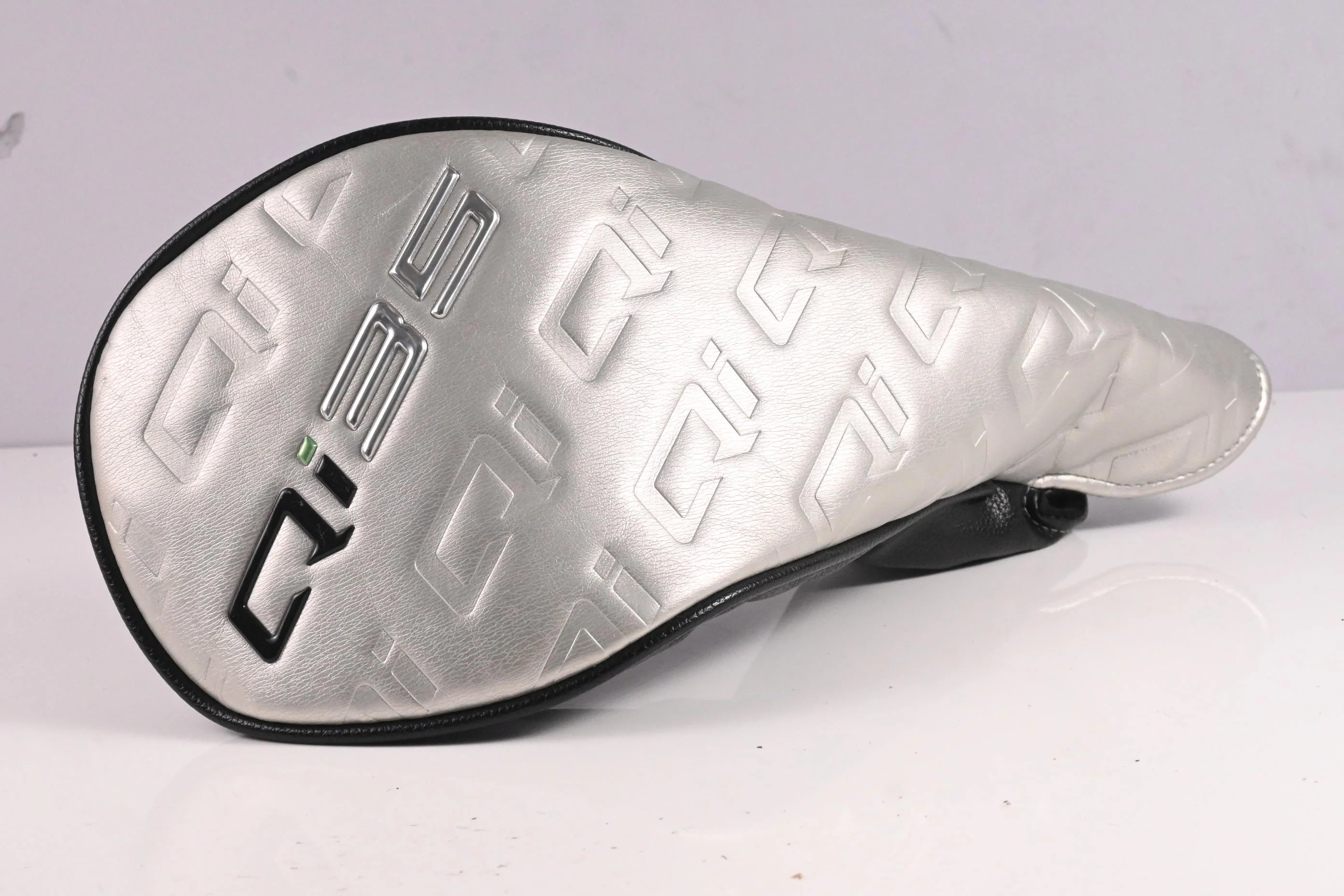 Taylormade Qi35 Driver / 10.5 Degree / Regular Flex Fujikura Ventus Blue 5 Shaft - Image 9