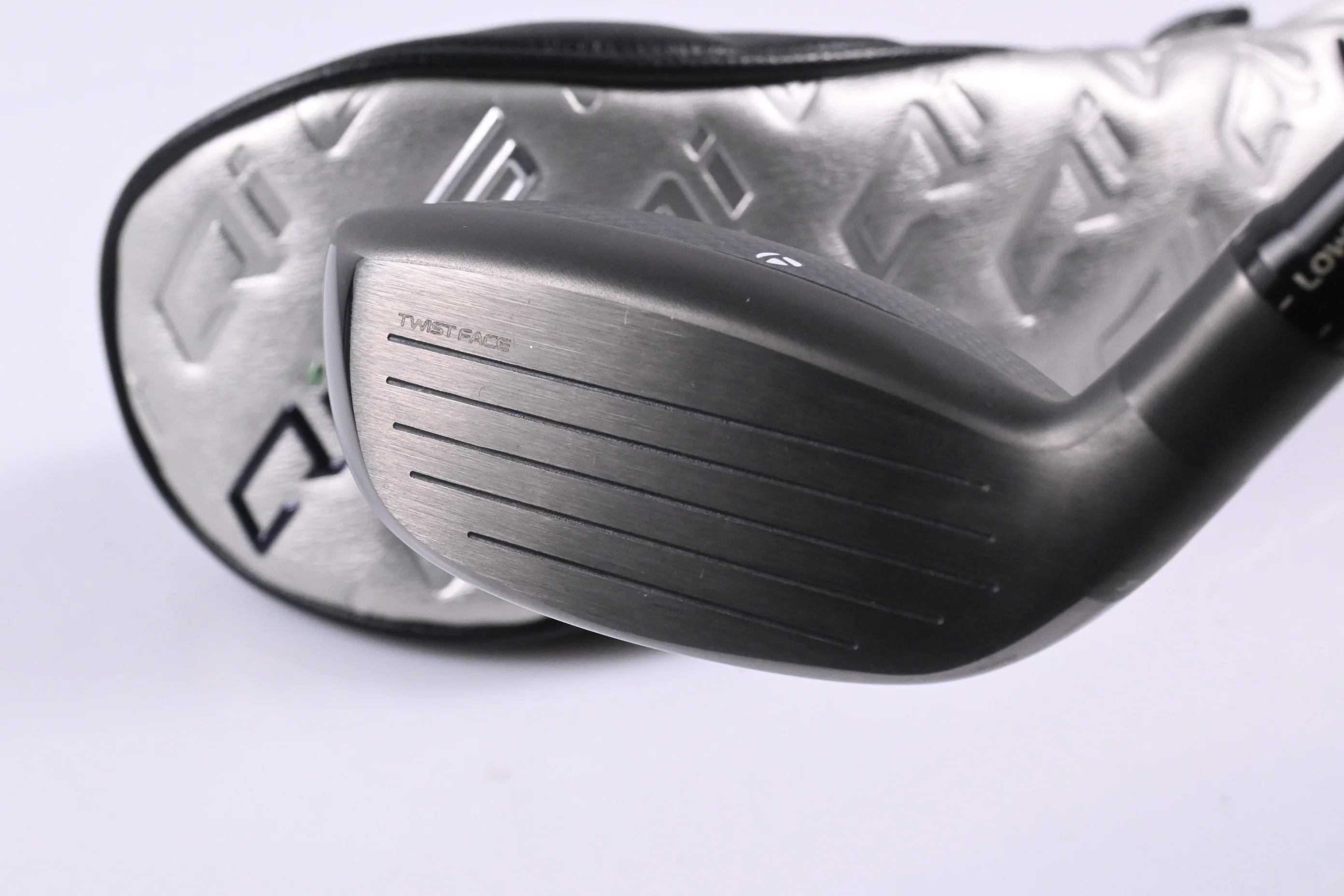 Taylormade Qi35 #4 Hybrid / 22 Degree / Regular Flex Ventus Blue 6 Shaft - Image 4