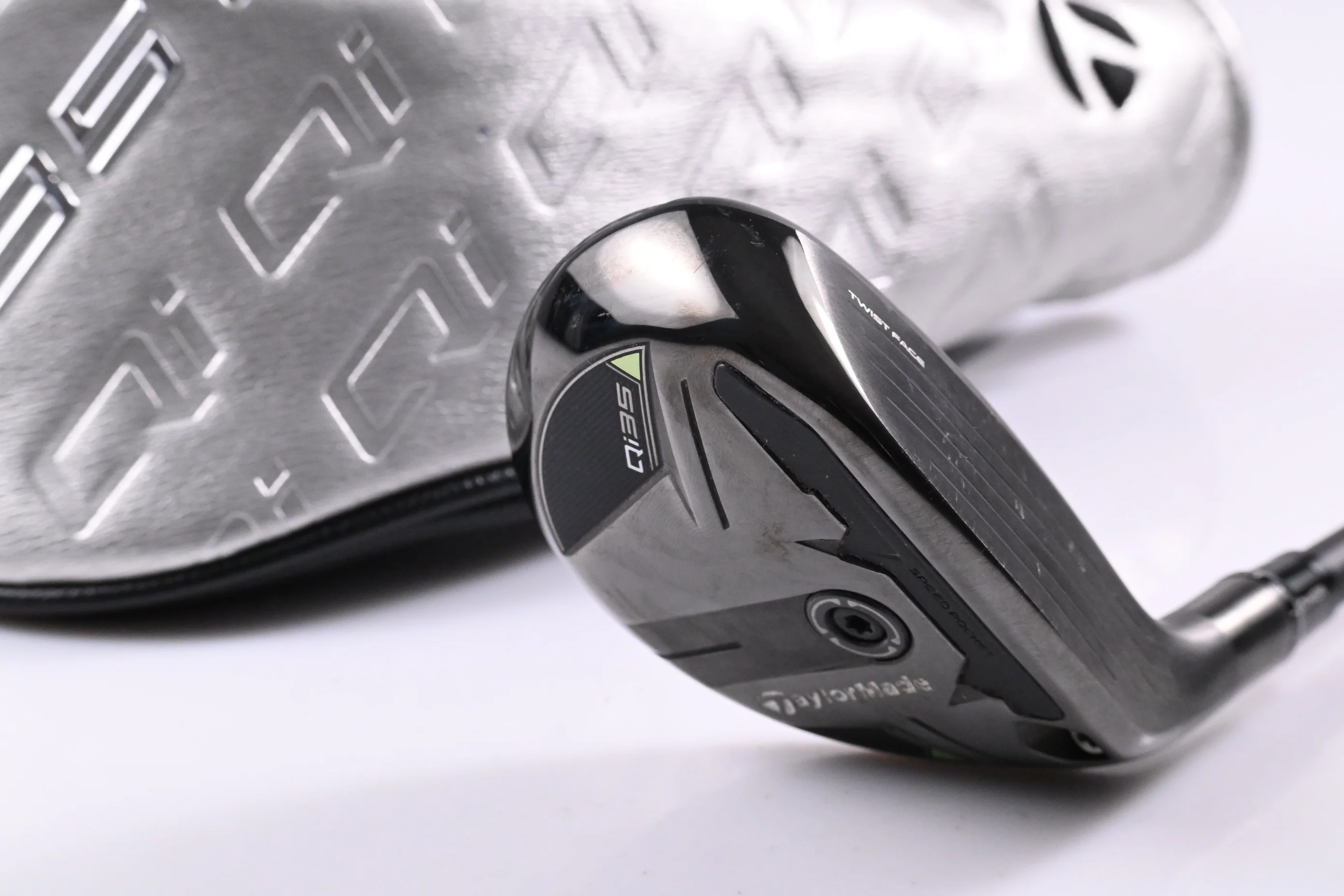 Taylormade Qi35 #4 Hybrid / 22 Degree / Regular Flex Fujikura Ventus Blue 6