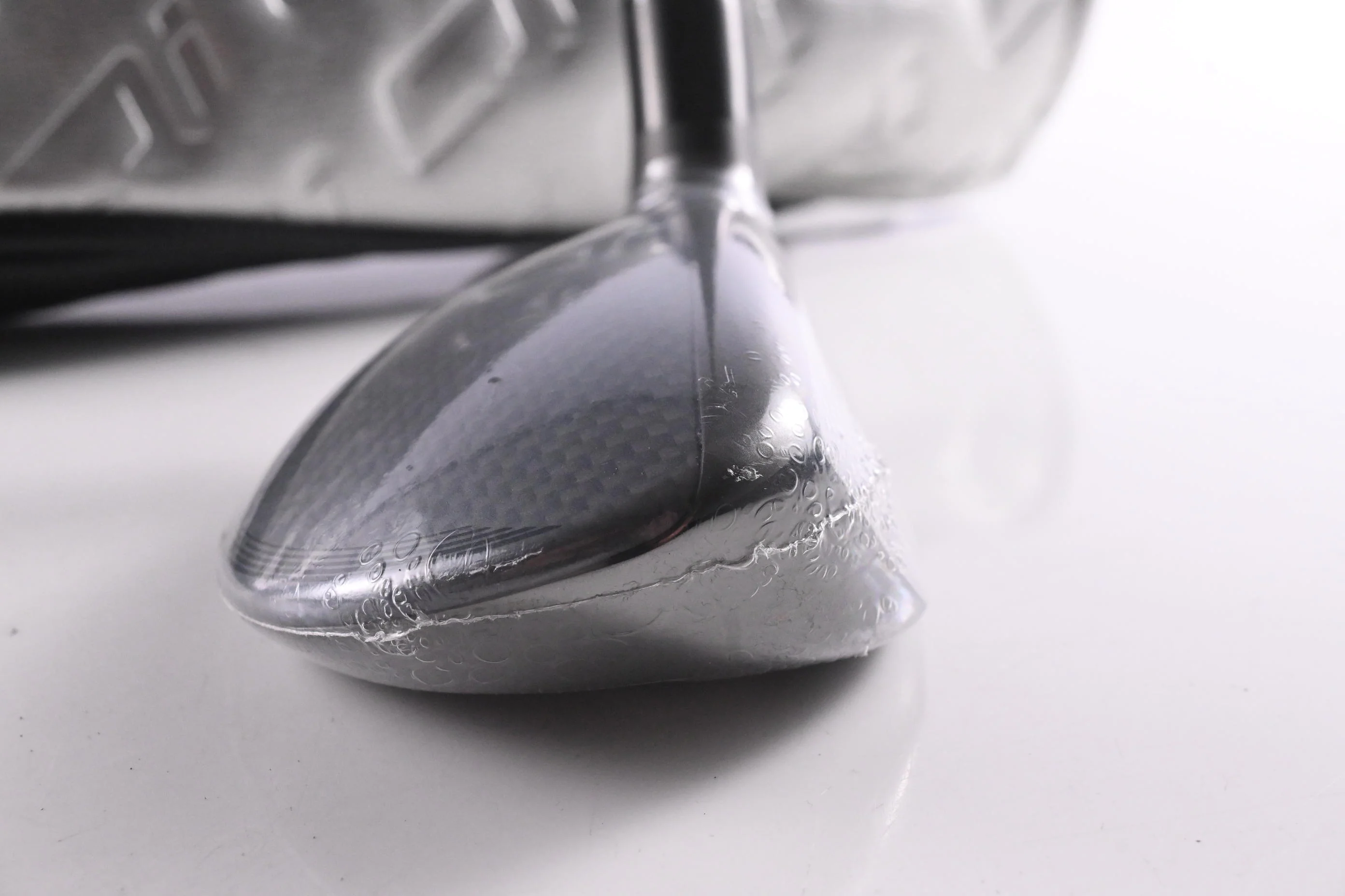 Taylormade Qi35 #4 Hybrid / 22 Degree / Regular Flex Fujikura Ventus Blue 6 - Image 3