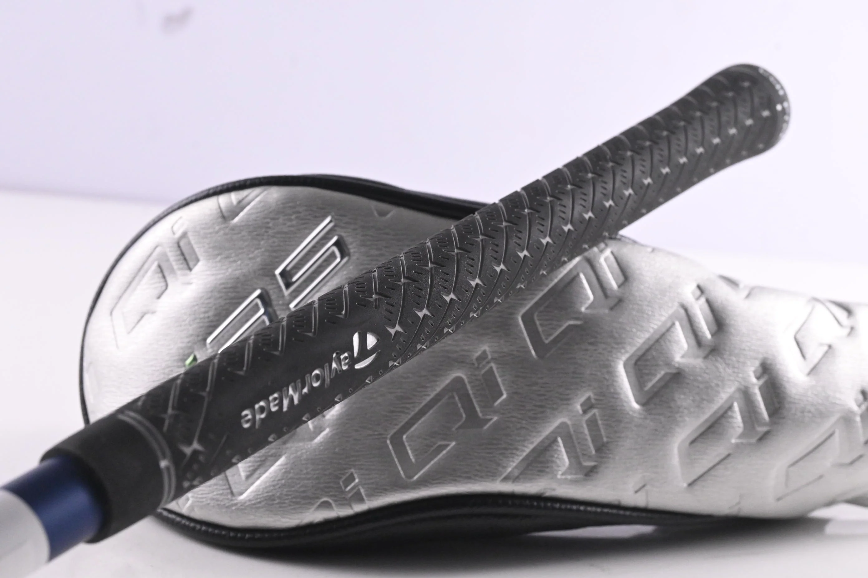 Taylormade Qi35 #4 Hybrid / 22 Degree / Regular Flex Fujikura Ventus Blue 6 - Image 8