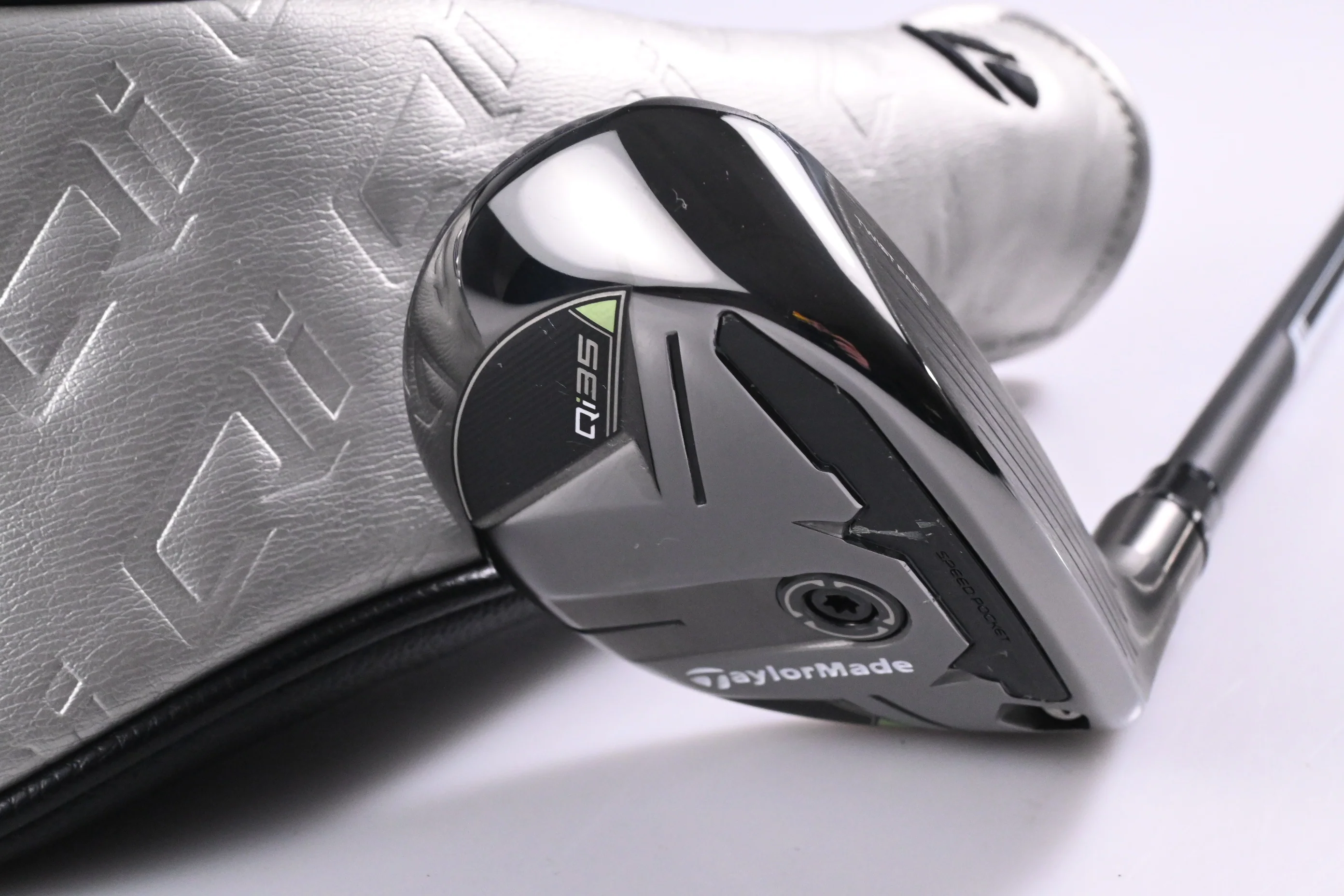 Taylormade Qi35 #4 Hybrid / 22 Degree / Regular Flex Fujikura Ventus Blue '25 6