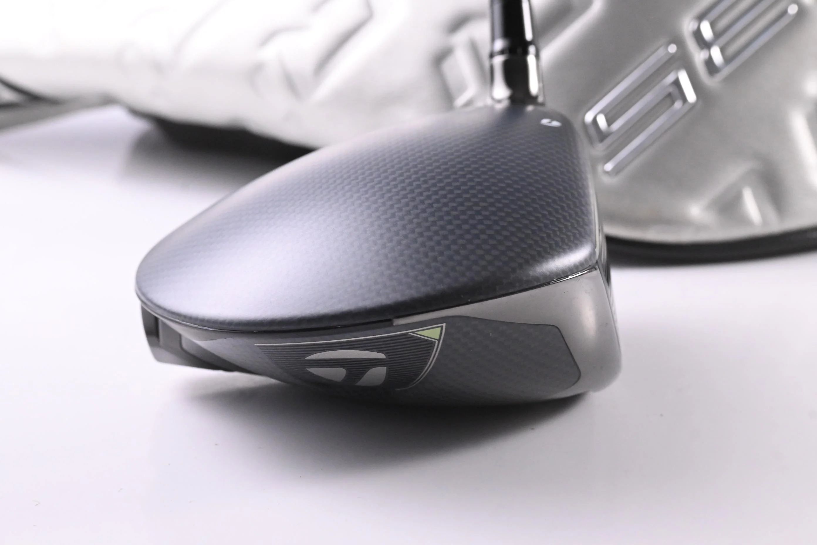 Taylormade Qi35 LS Driver / 8 Degree / X-Flex HZRDUS Black 60 Shaft - Image 3