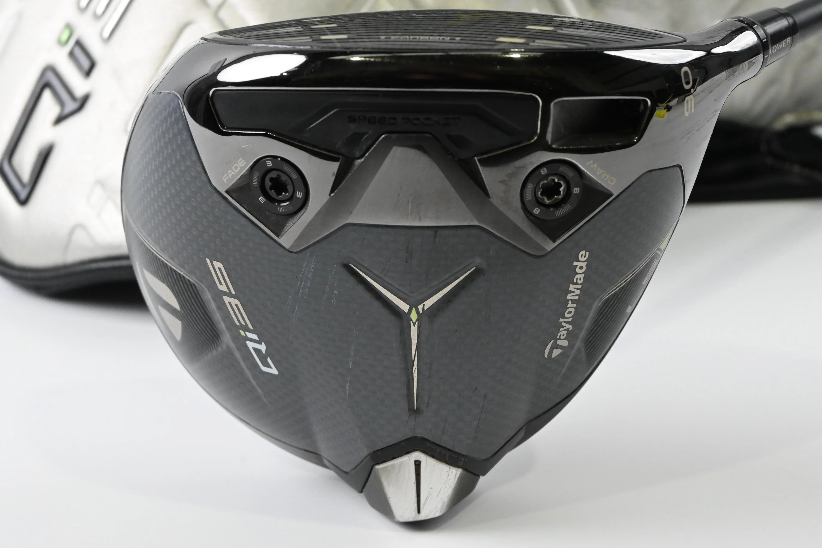 Taylormade Qi35 LS Driver / 9 Degree / Stiff Flex Kai'li Dark Waves White 60 - Image 2