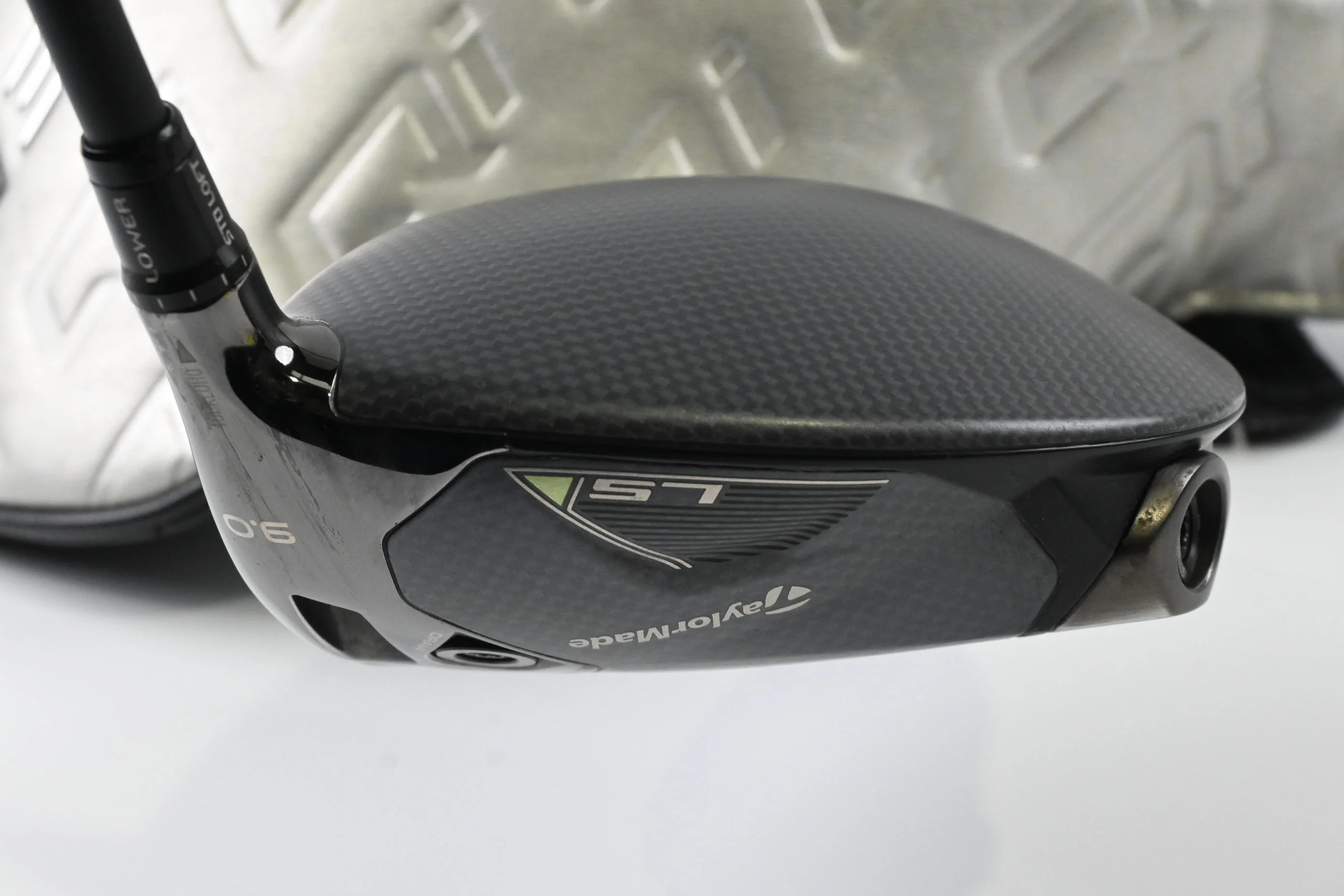 Taylormade Qi35 LS Driver / 9 Degree / Stiff Flex Kai'li Dark Waves White 60 - Image 5