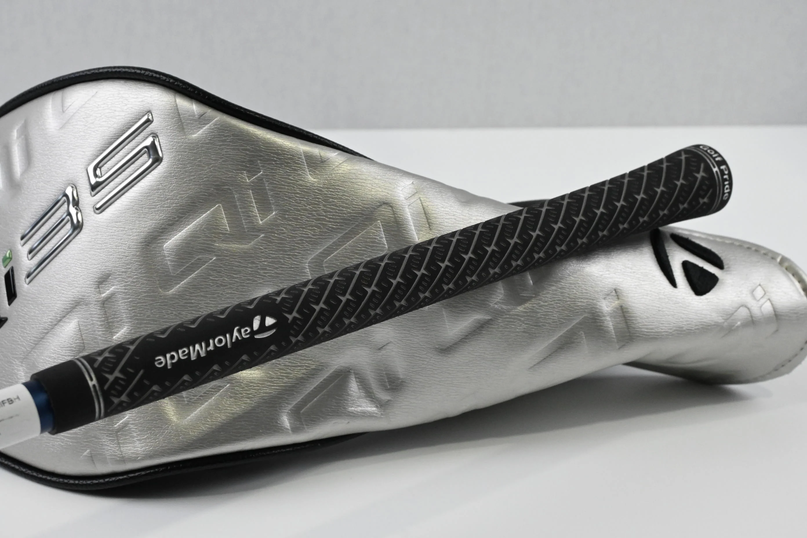 Taylormade Qi35 LS Driver / 10.5 Degree / Stiff Flex Fujikura Ventus Blue '25 5 - Image 8