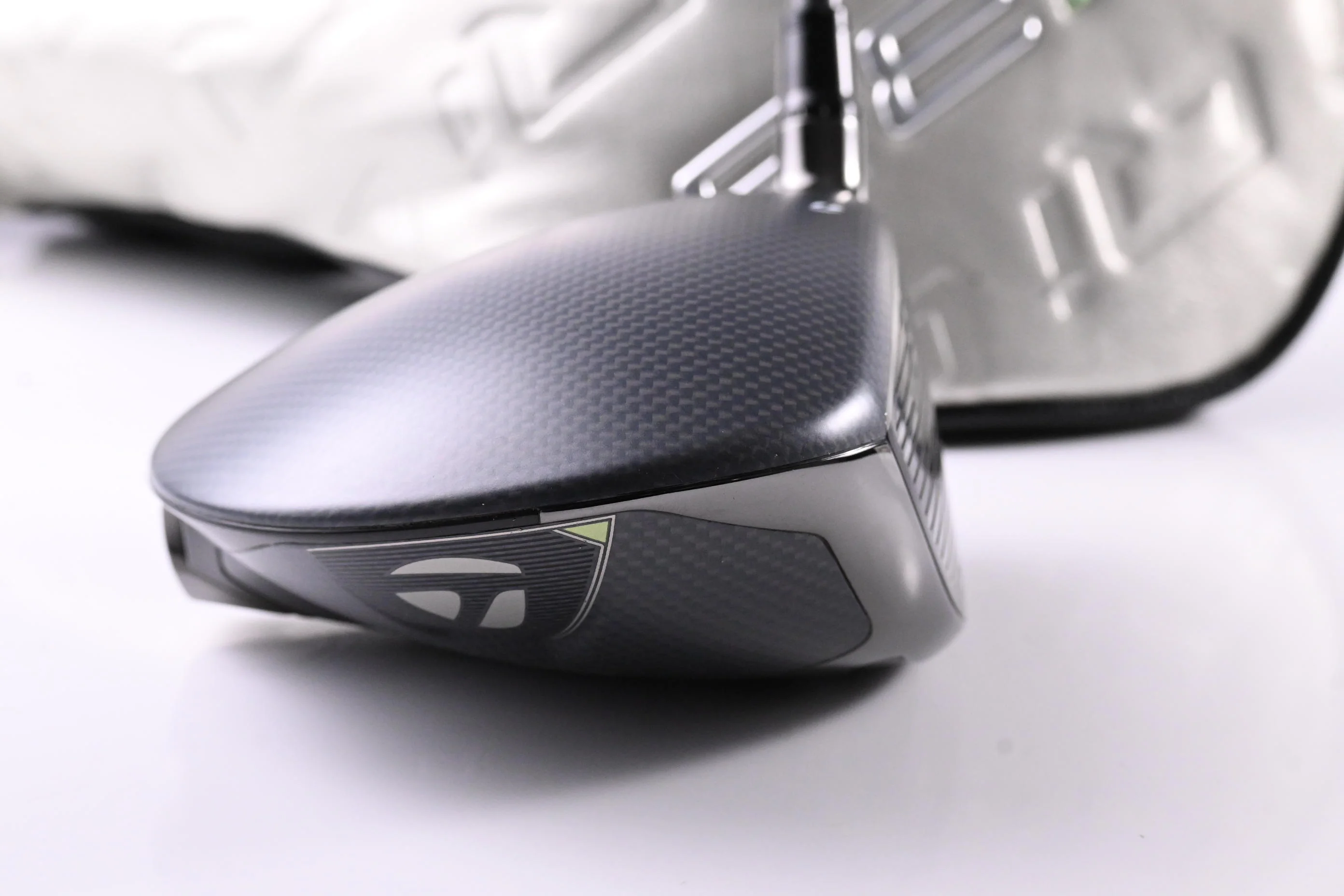 Taylormade Qi35 LS Driver / 10.5 Degree / Stiff Flex EvenFlow Riptide 70 Shaft - Image 3