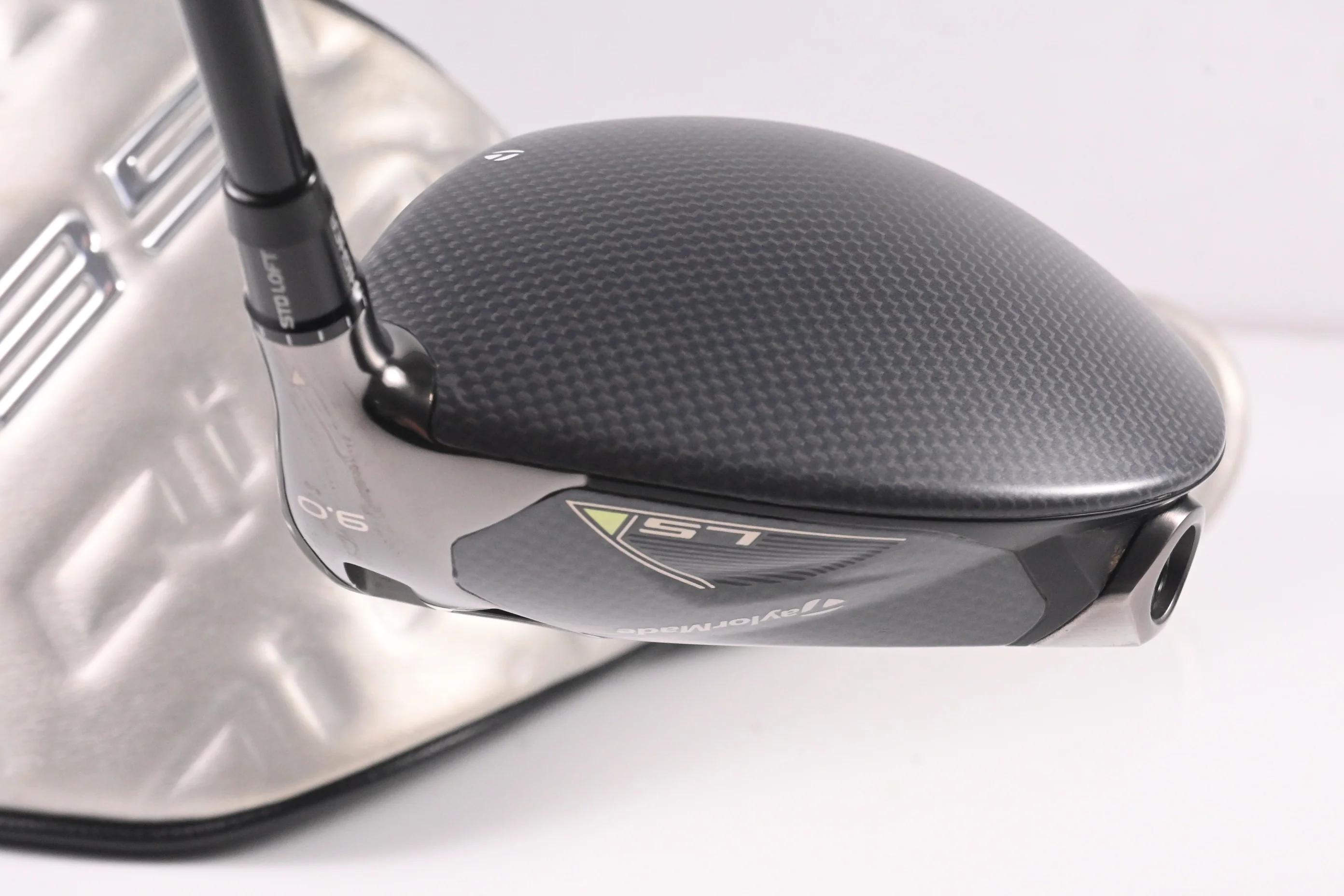 Taylormade Qi35 LS Driver / 9 Degree / Stiff Flex Tensei AV Raw White 65 Shaft - Image 5