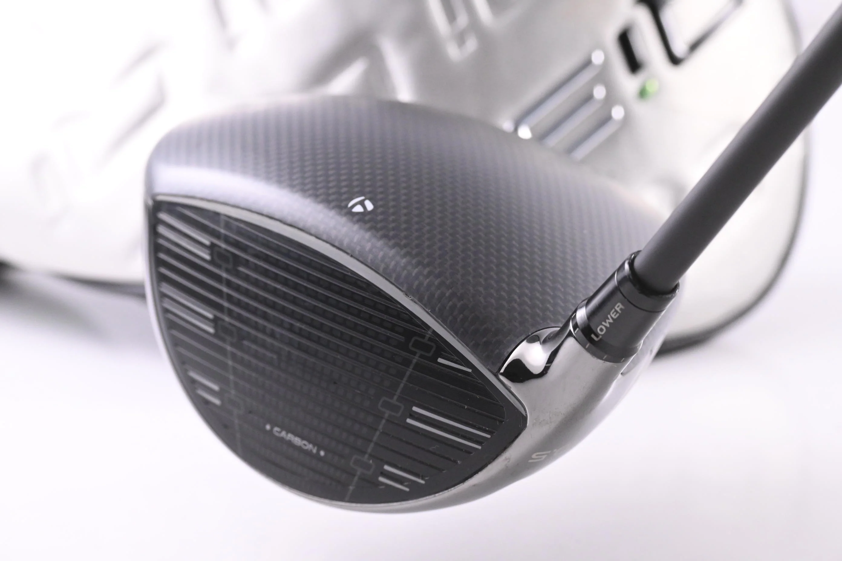 Taylormade Qi35 LS Driver / 10.5 Degree / Stiff Flex Kai'li Dark Waves White 60 - Image 4