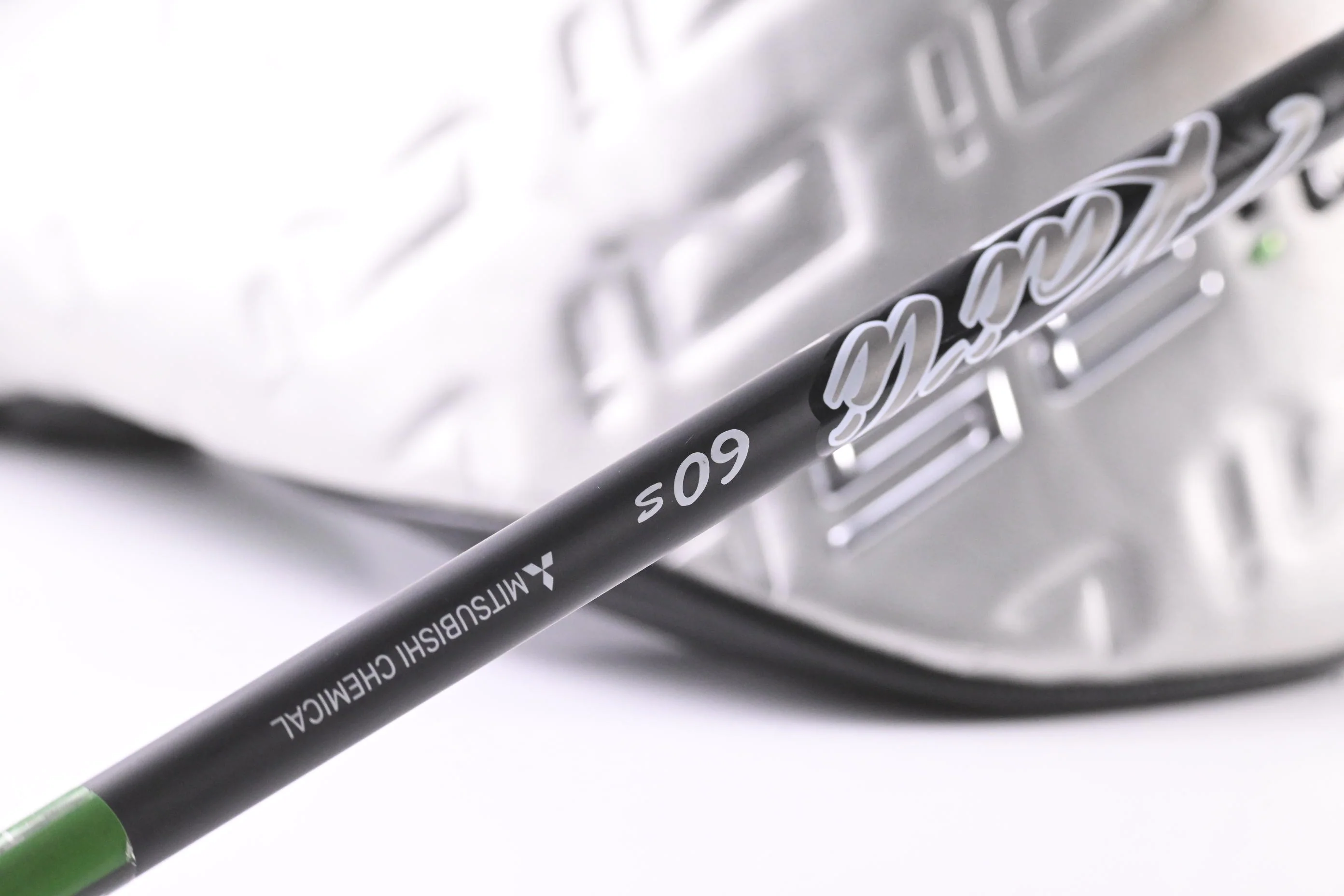 Taylormade Qi35 LS Driver / 10.5 Degree / Stiff Flex Kai'li Dark Waves White 60 - Image 6