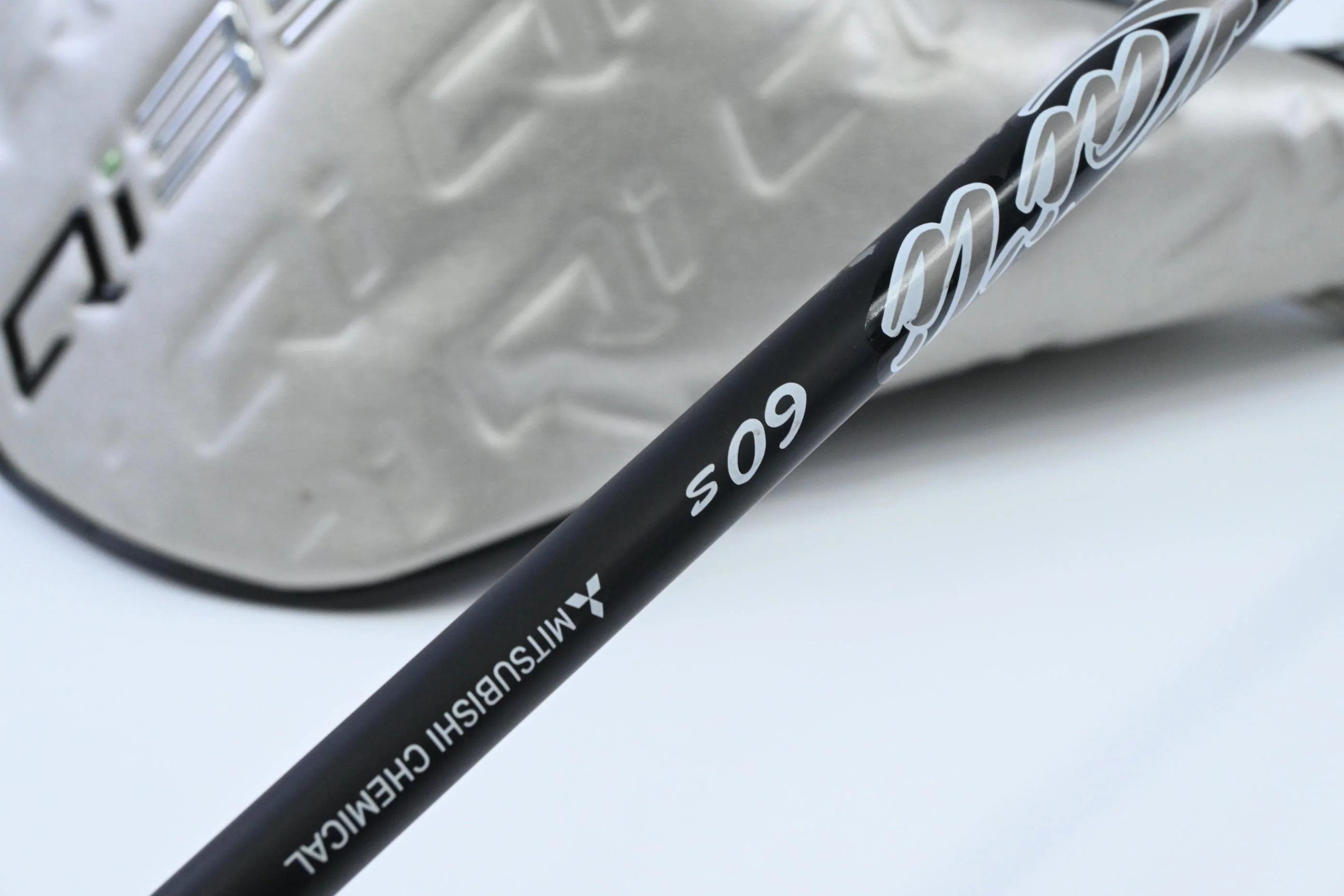 Taylormade Qi35 LS Driver / 9 Degree / Stiff Flex Kai'li Dark Waves White 60 - Image 6