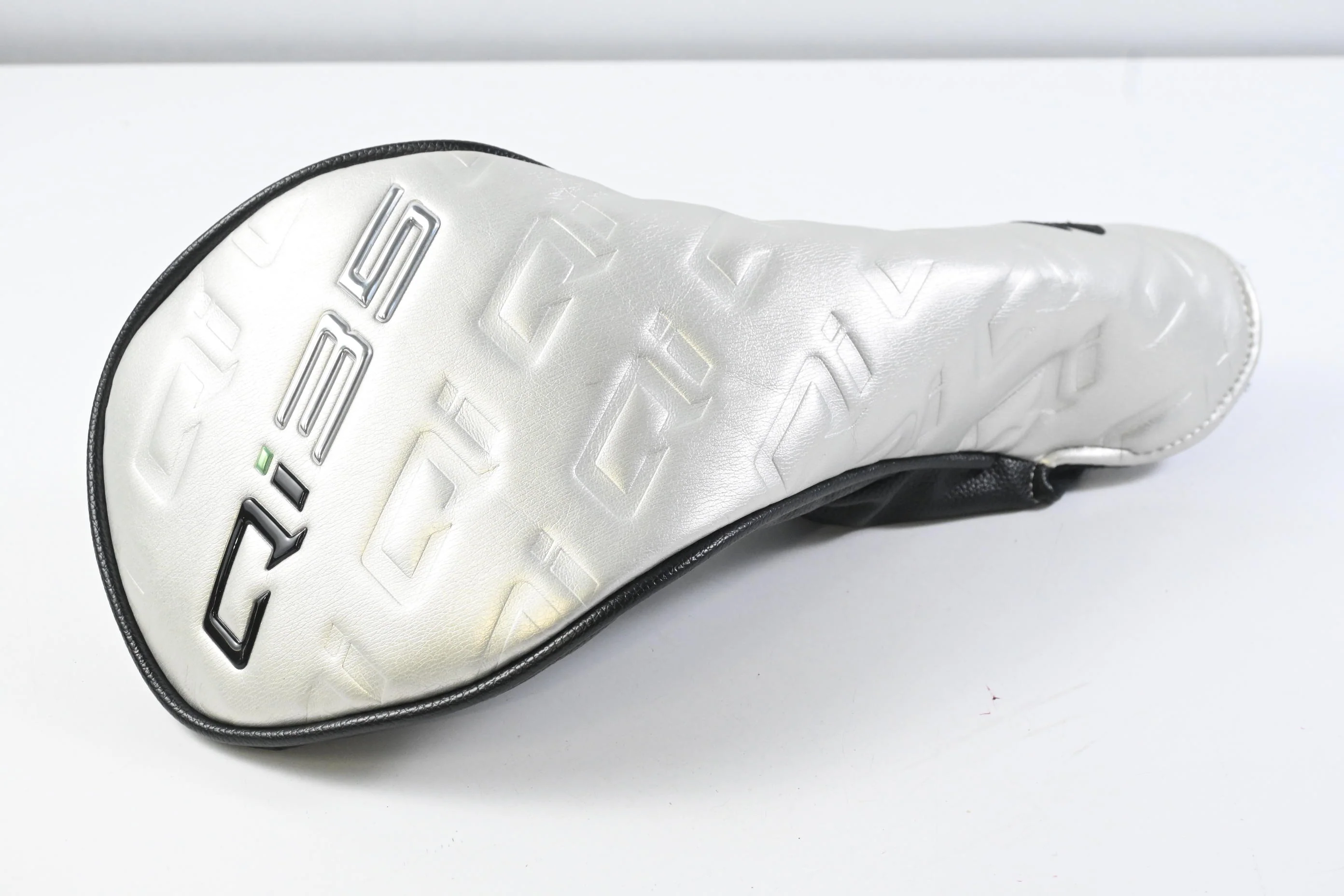 Taylormade Qi35 LS Driver / 9 Degree / Stiff Flex Kai'li Dark Waves CB Blue 60 - Image 9