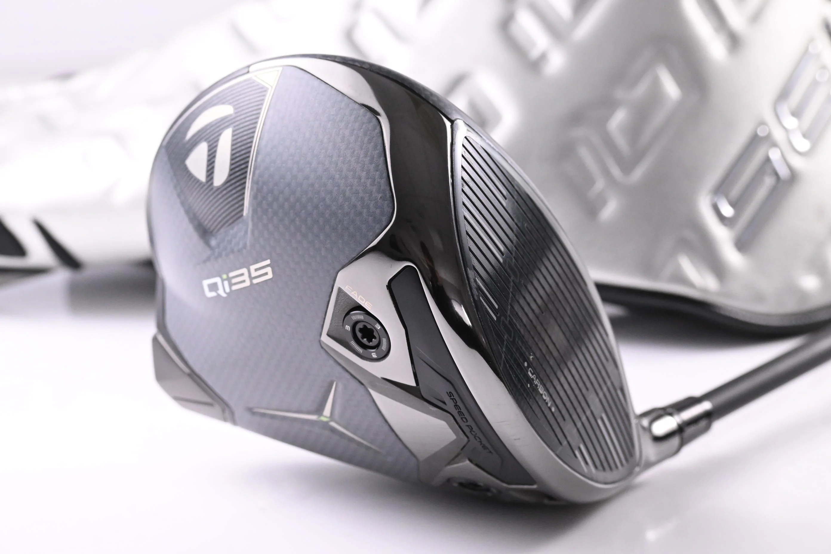 Taylormade Qi35 LS Driver / 10.5 Degree / X-Flex Kai'li White Darkwave 60 Shaft