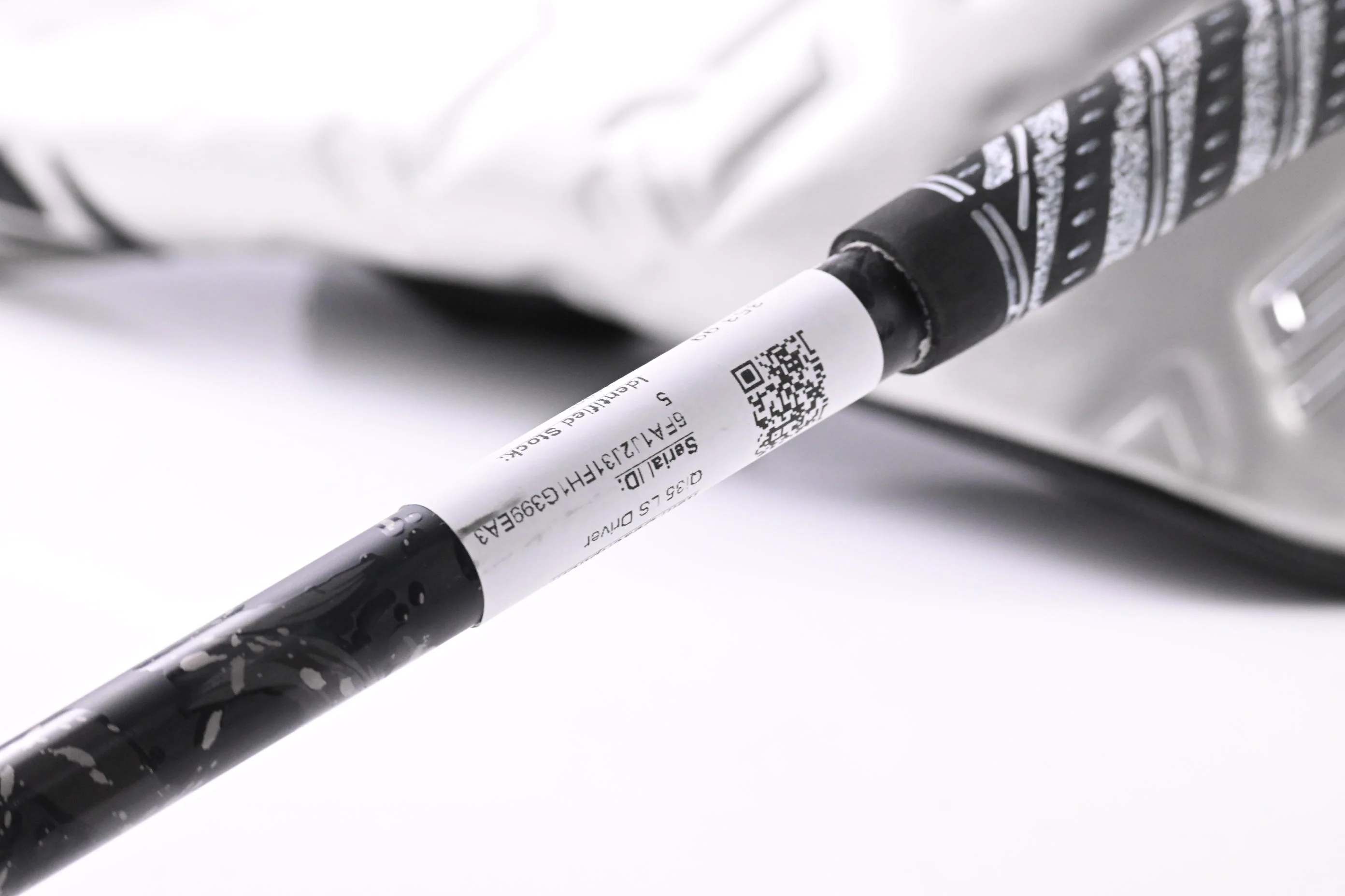 Taylormade Qi35 LS Driver / 10.5 Degree / X-Flex Kai'li White Darkwave 60 Shaft - Image 7