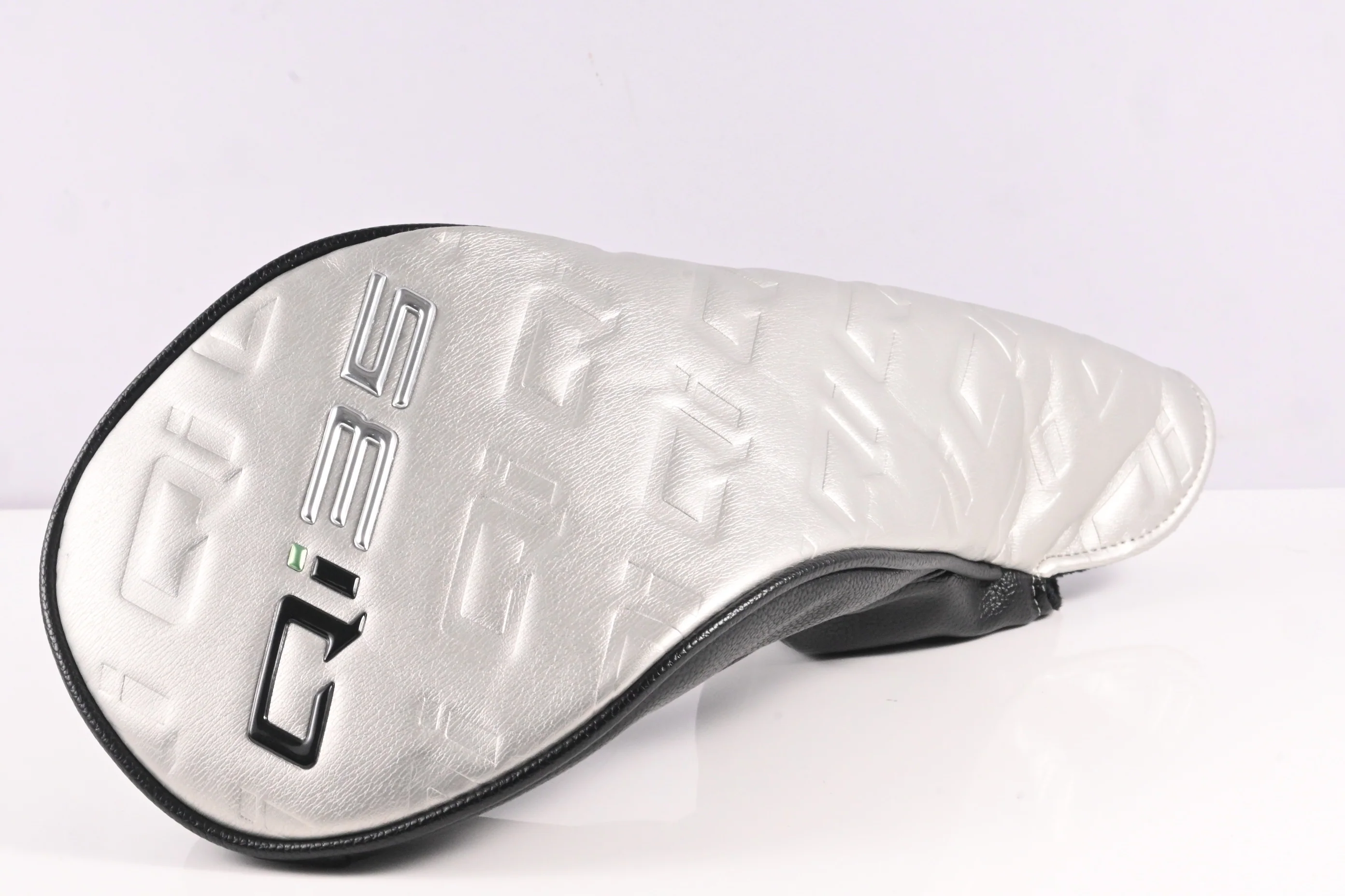 Taylormade Qi35 Max Driver / 10.5 Degree / Senior Flex Vanquish 4 Shaft - Image 9