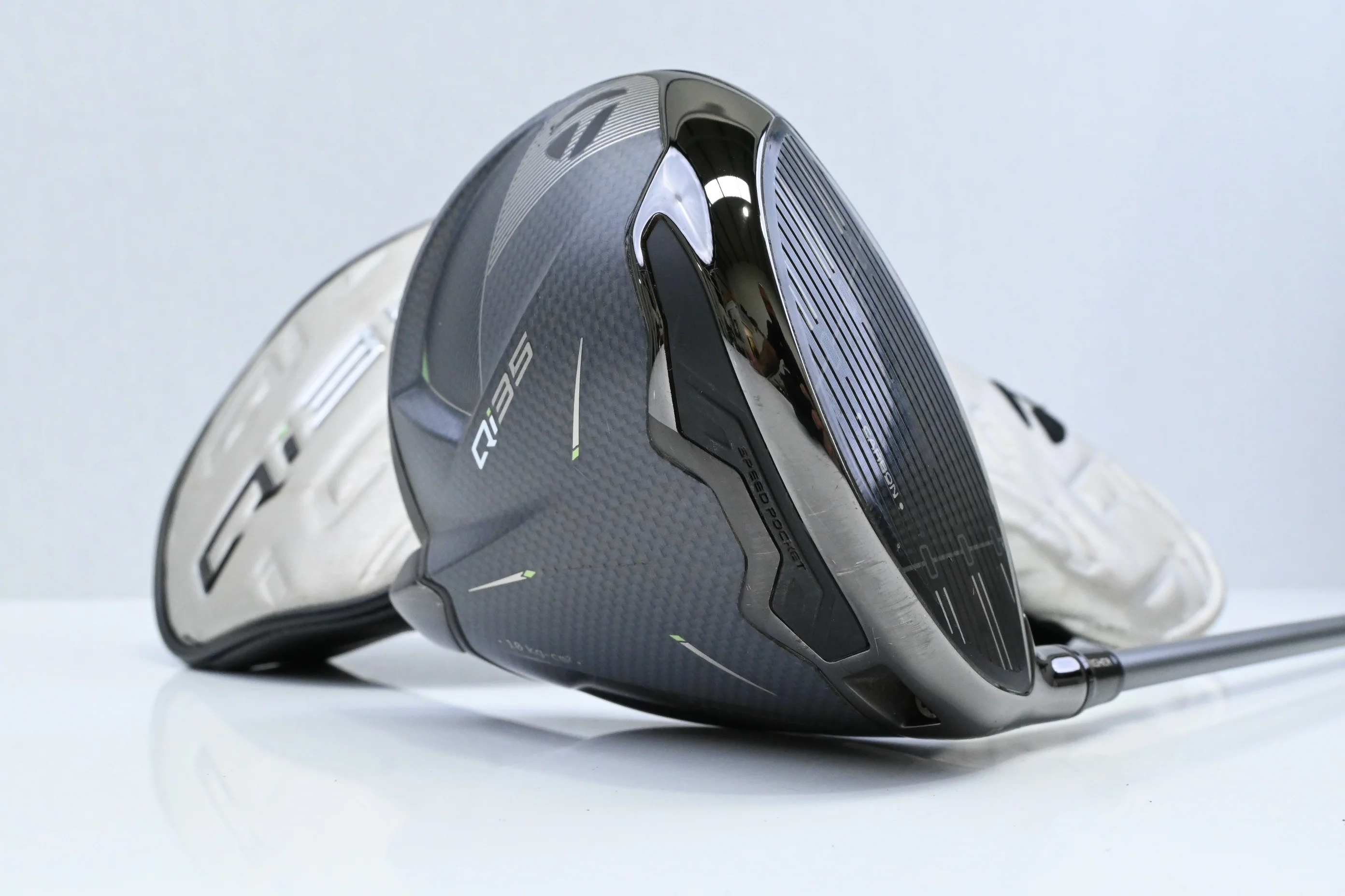 Taylormade Qi35 Max Driver / 10.5 Degree / Regular Flex Fujikura Air Speeder 50