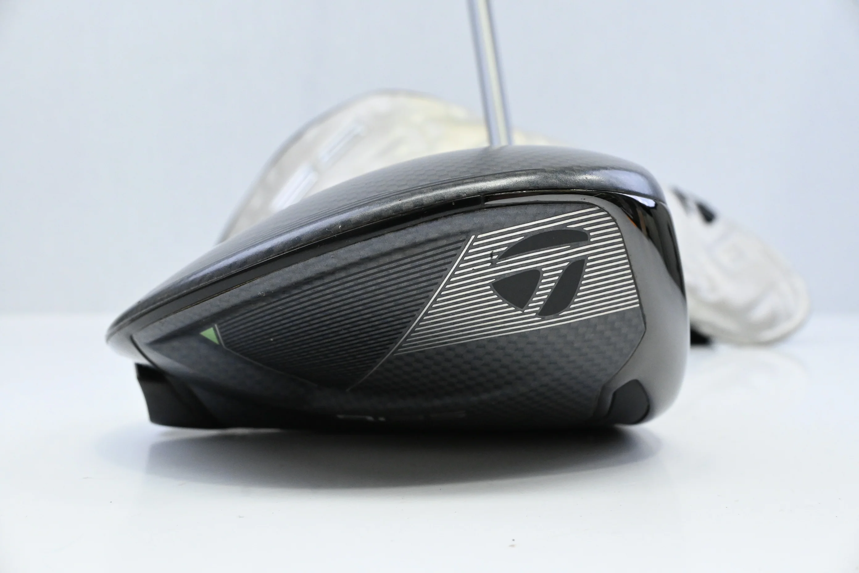 Taylormade Qi35 Max Driver / 10.5 Degree / Regular Flex Fujikura Air Speeder 50 - Image 3
