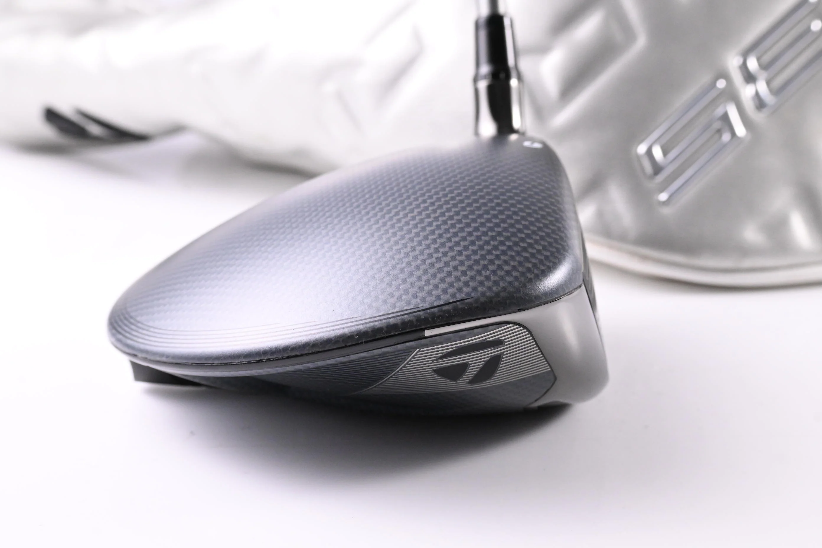 Taylormade Qi35 Max Driver / 10.5 Degree / Regular Flex Fujikura Air Speeder 50 - Image 3