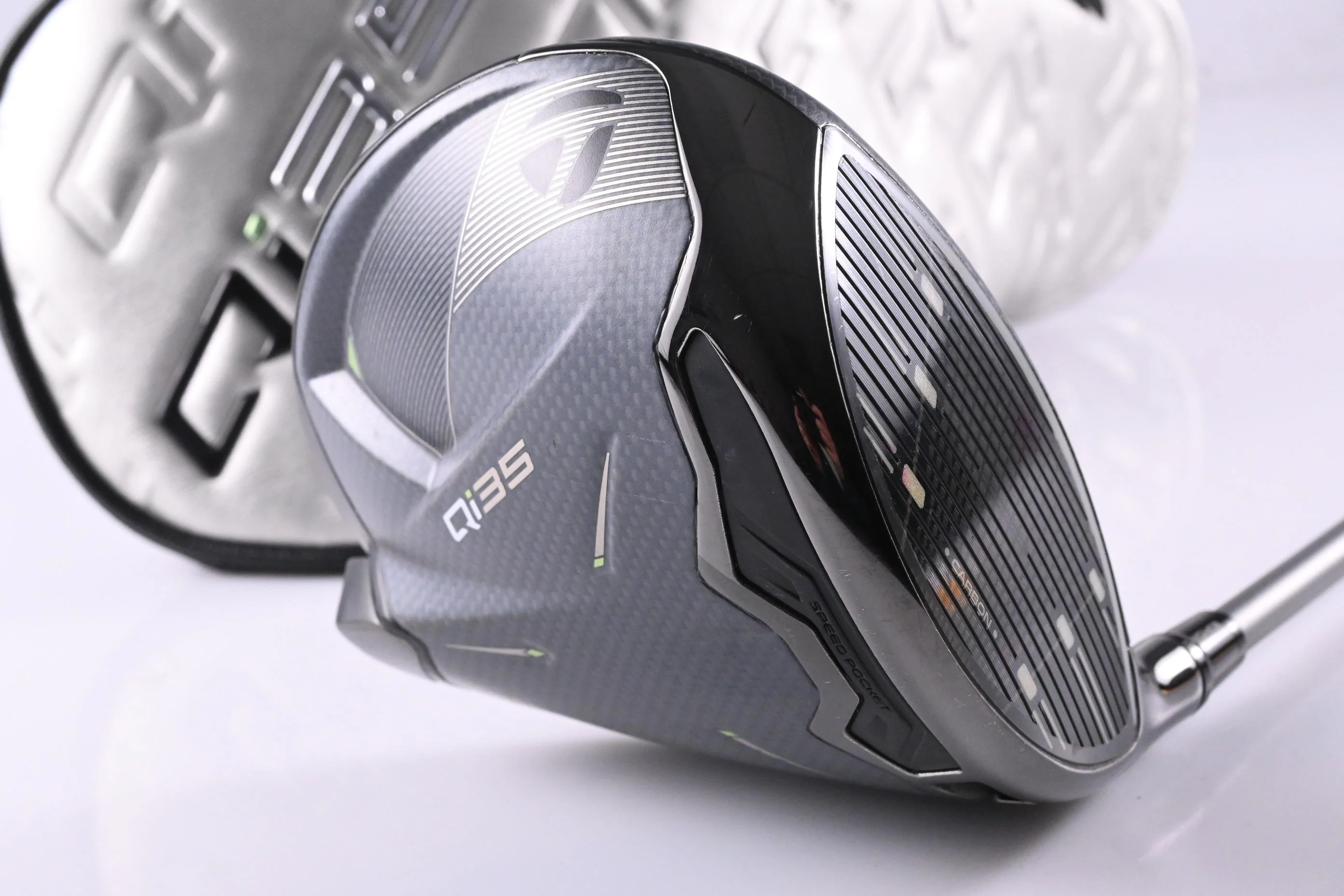 Taylormade Qi35 Max Driver / 10.5 Degree / Regular Flex Fujikura Air Speeder 50