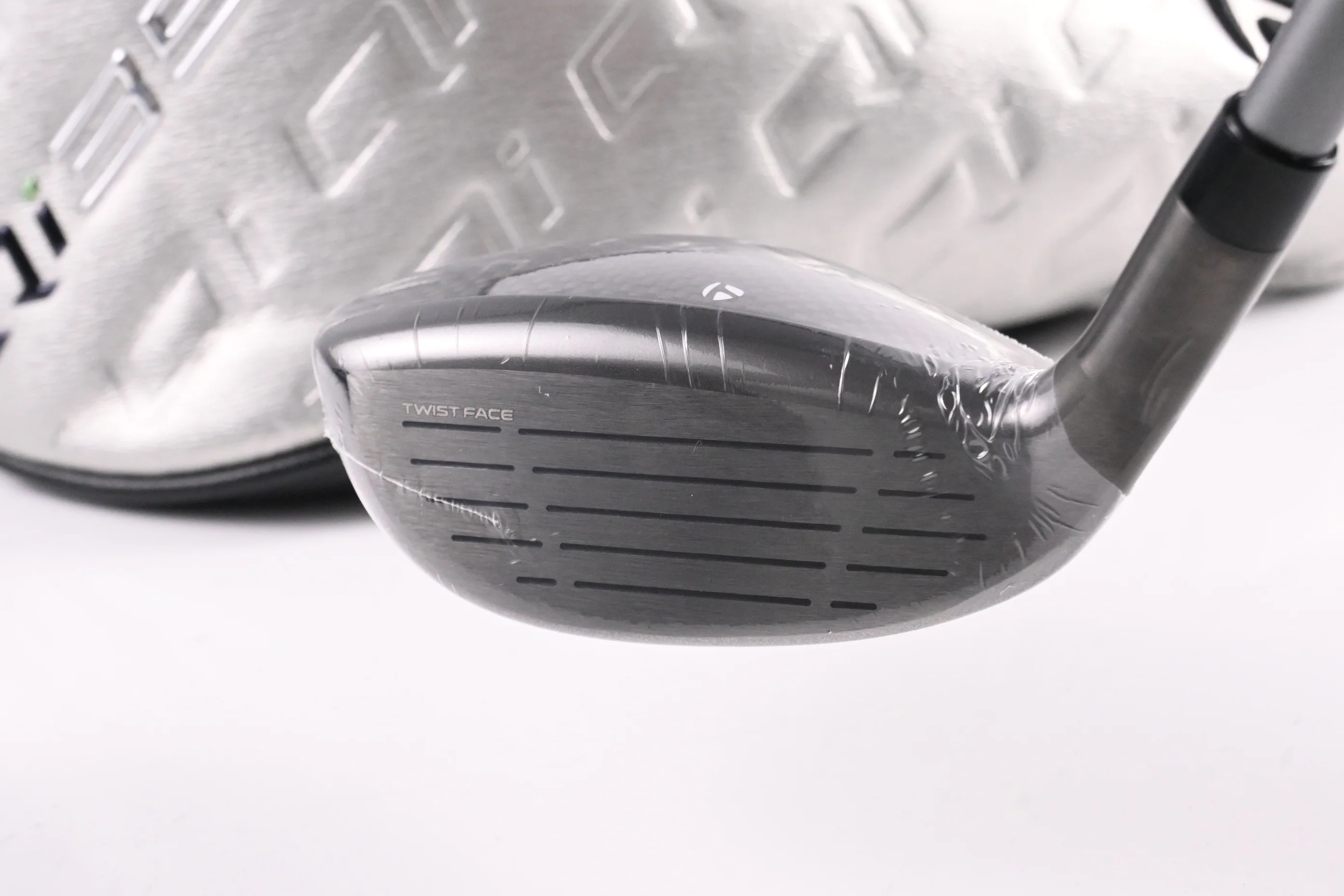 Taylormade Qi35 Max #4 Hybrid / 23 Degree / Regular Flex Fujikura Air Speeder 50 - Image 4