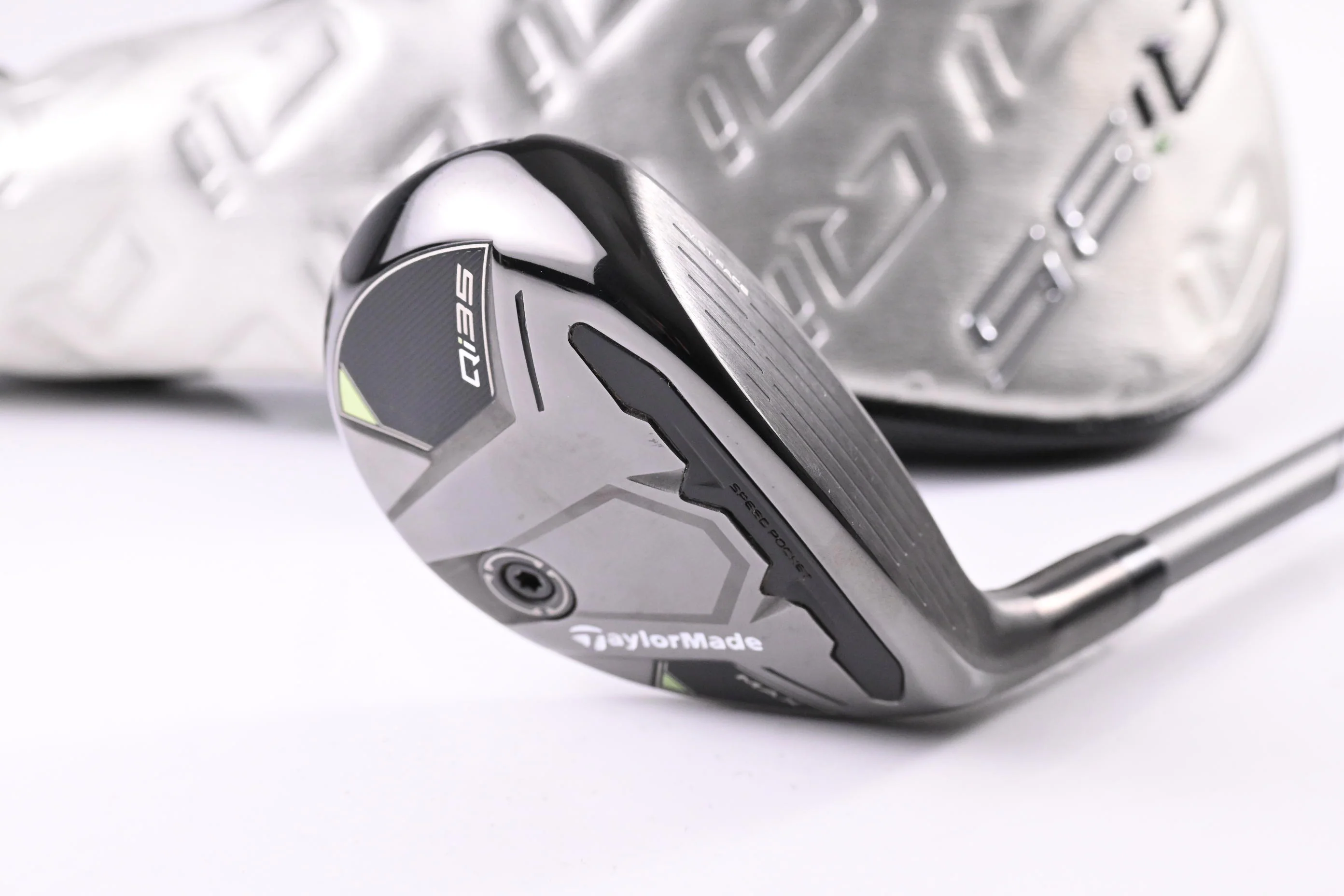 Taylormade Qi35 Max #4 Hybrid / 23 Degree / Regular Flex Fujikura Air Speeder 50