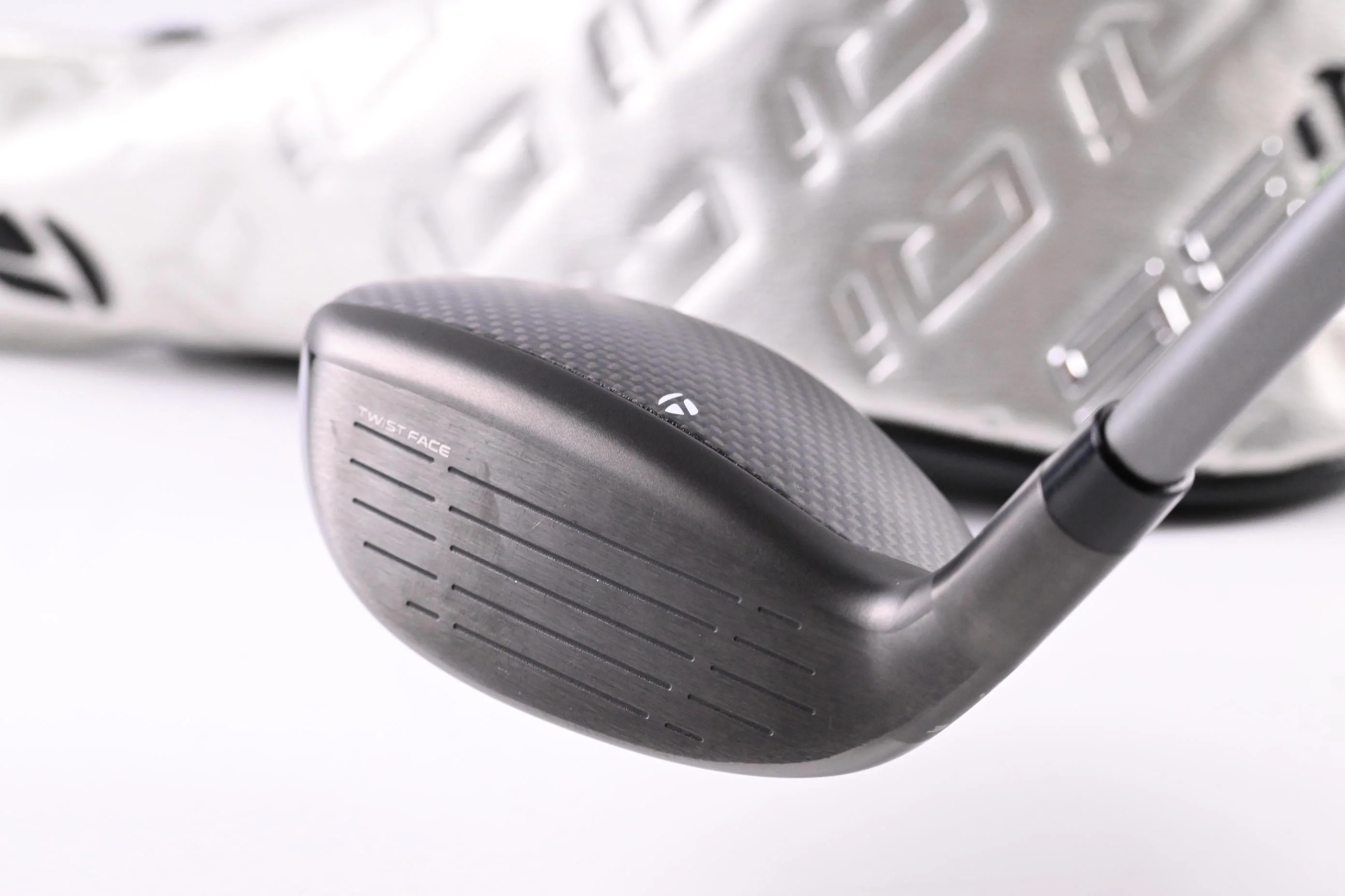 Taylormade Qi35 Max #4 Hybrid / 23 Degree / Regular Flex Fujikura Air Speeder 50 - Image 4
