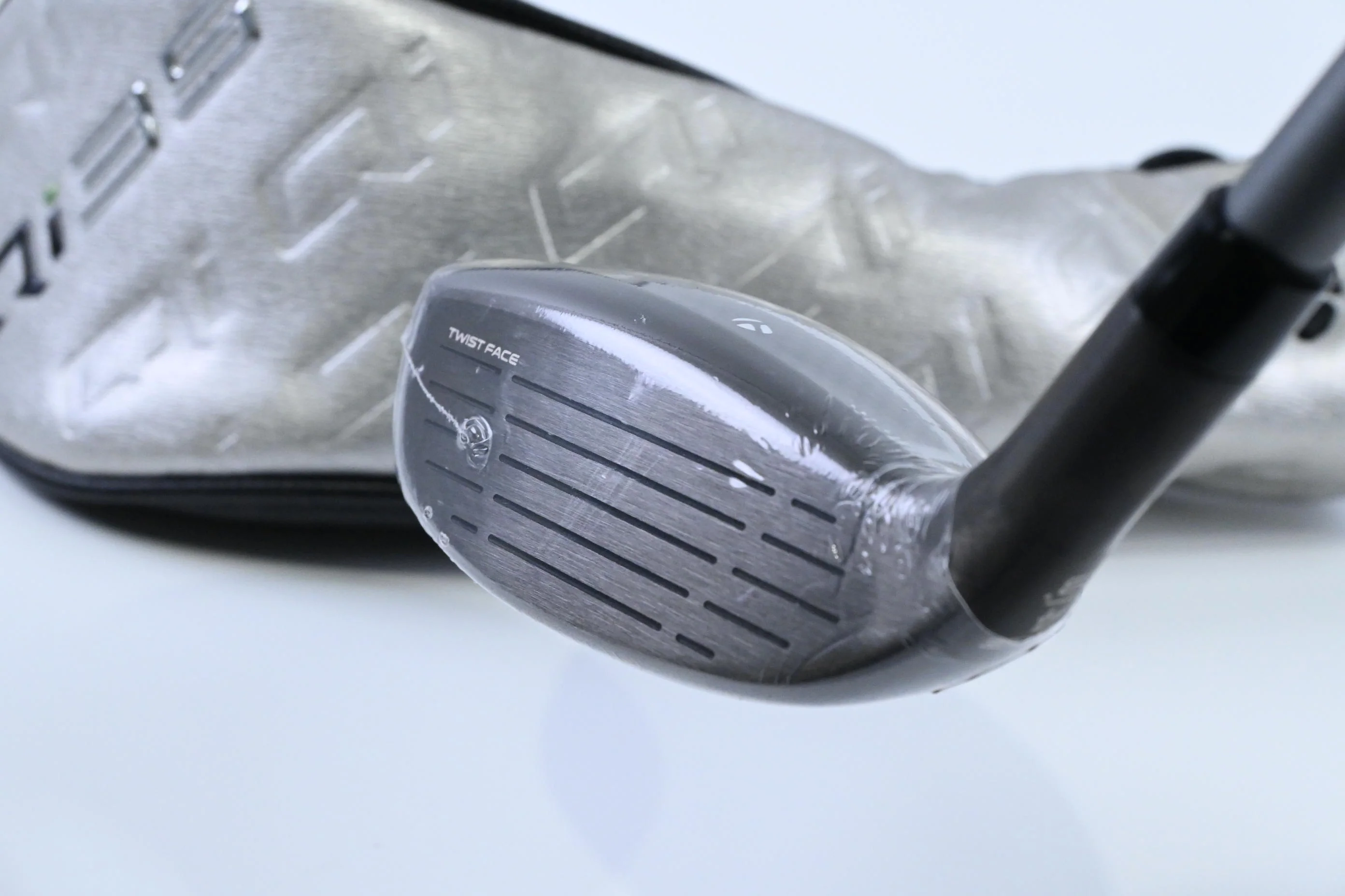 Taylormade Qi35 Max #4 Hybrid / 23 Degree / Regular Flex Fujikura Air Speeder 50 - Image 4