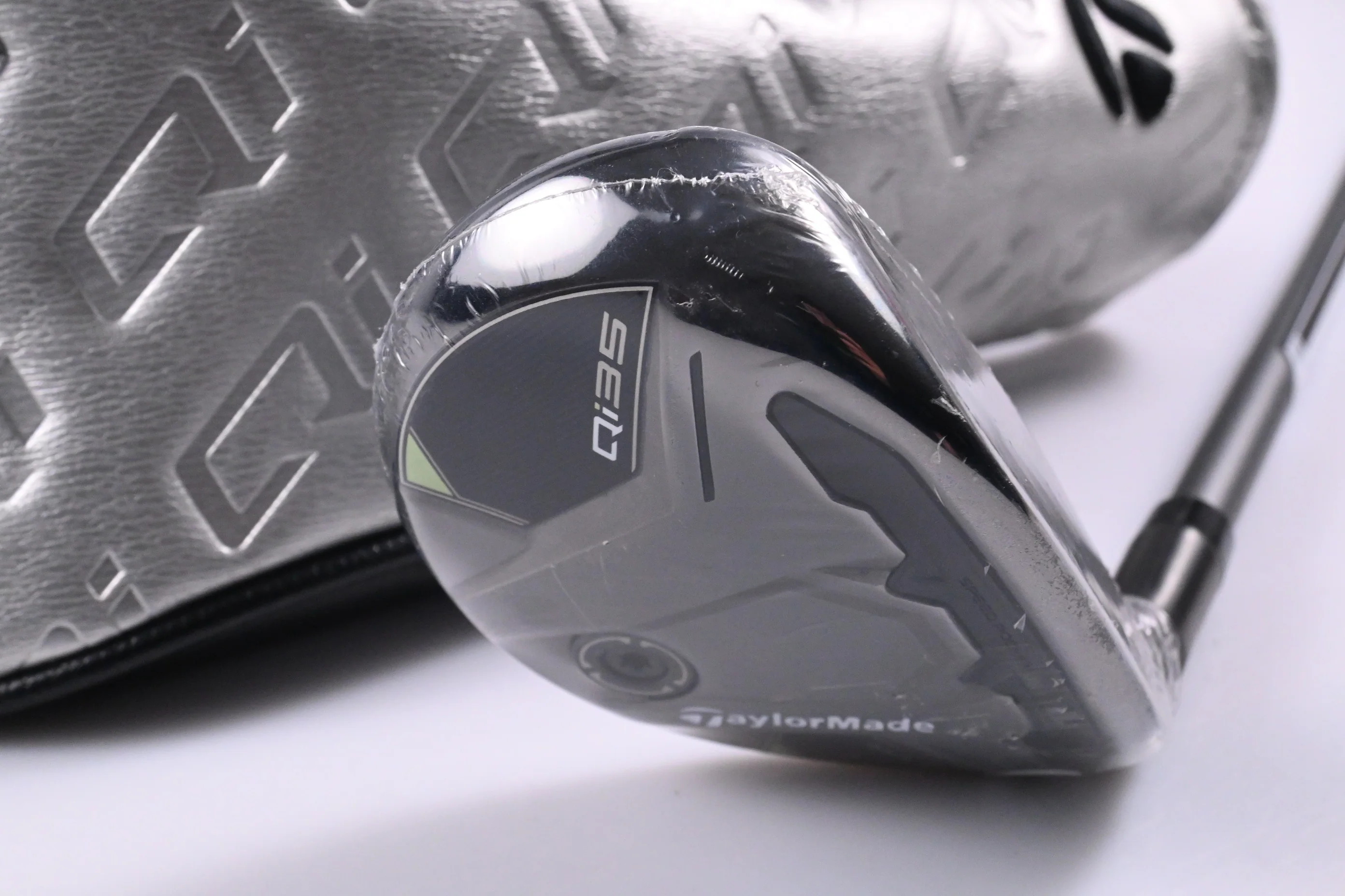 Taylormade Qi35 Max #4 Hybrid / 23 Degree / Regular Flex Fujikura Air Speeder 50