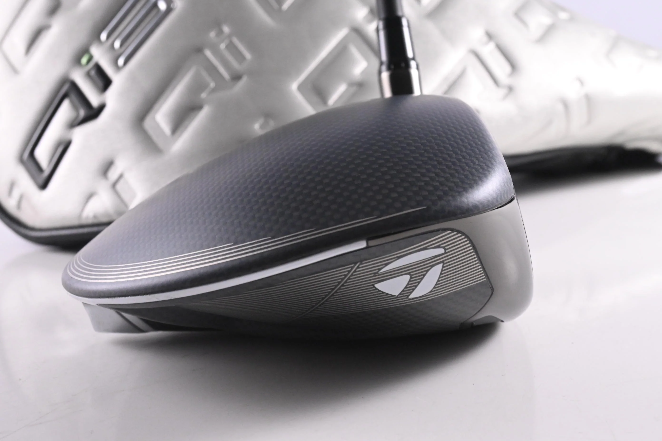 Taylormade Qi35 Max Lite Driver / 10.5 Degree / Regular Flex Vanquish 4 Shaft - Image 3