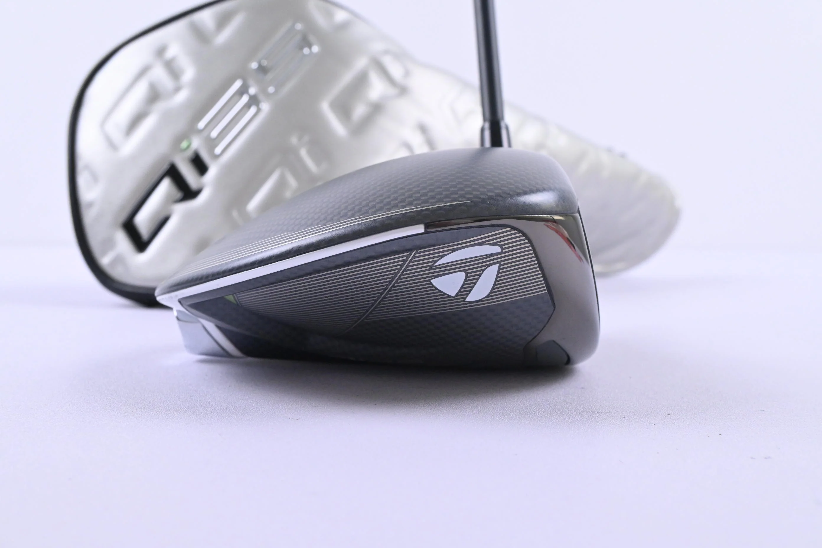 Taylormade Qi35 Max Lite Driver / 10.5 Degree / Stiff Flex Kai'Li Dark Waves 60 - Image 3