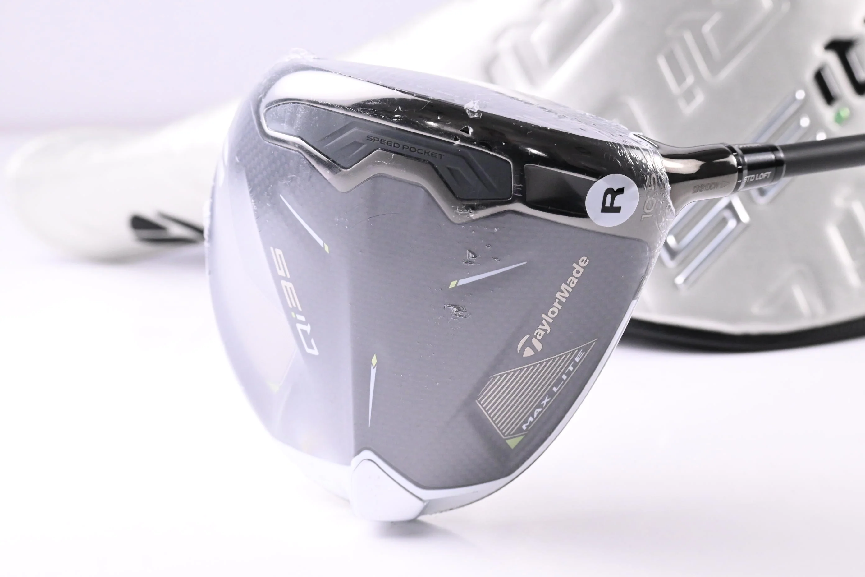 Taylormade Qi35 Max Lite Driver / 10.5 Degree / Regular Flex Vanquish 4 Shaft - Image 2