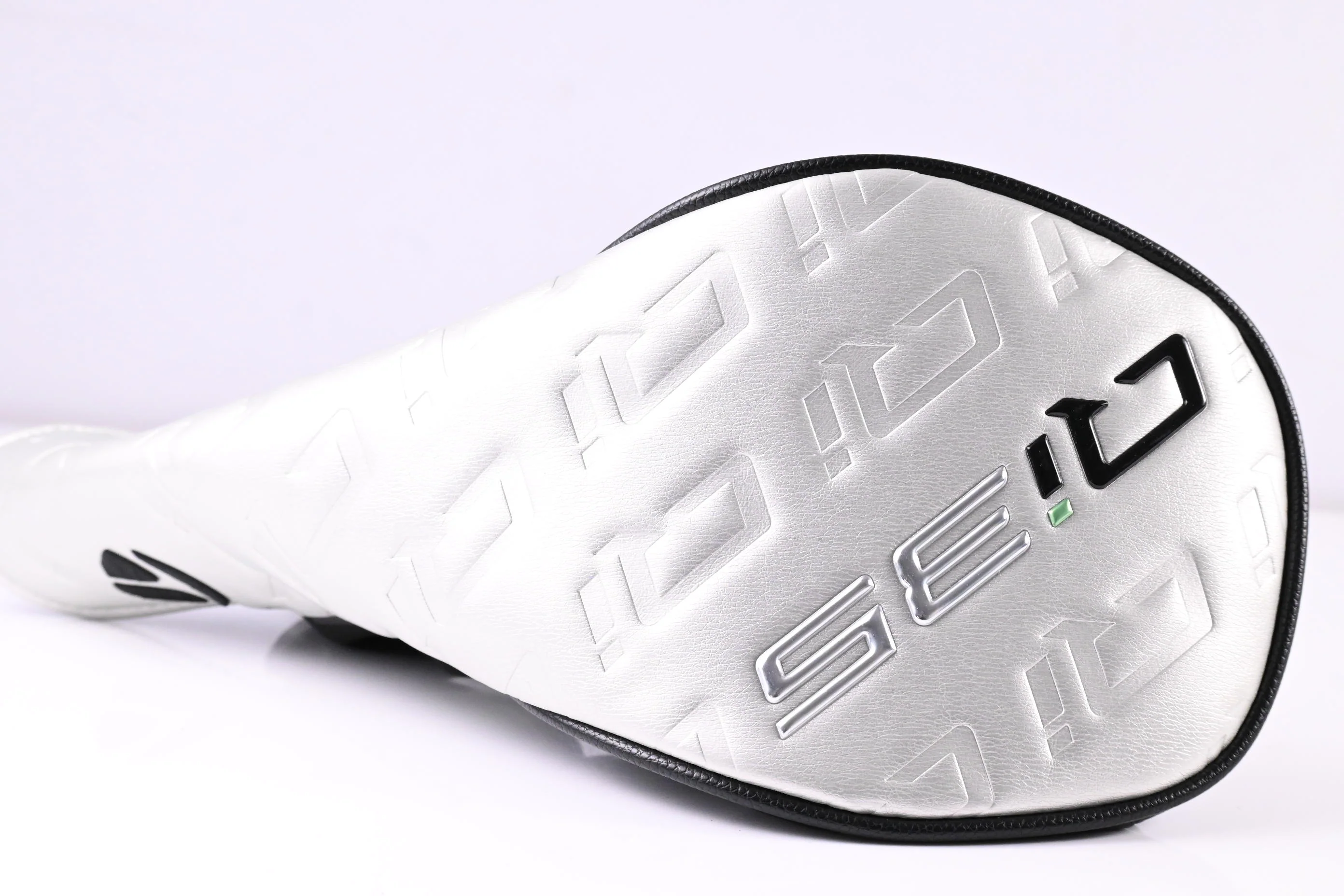 Taylormade Qi35 Max Lite Driver / 10.5 Degree / Regular Flex Vanquish 4 Shaft - Image 9