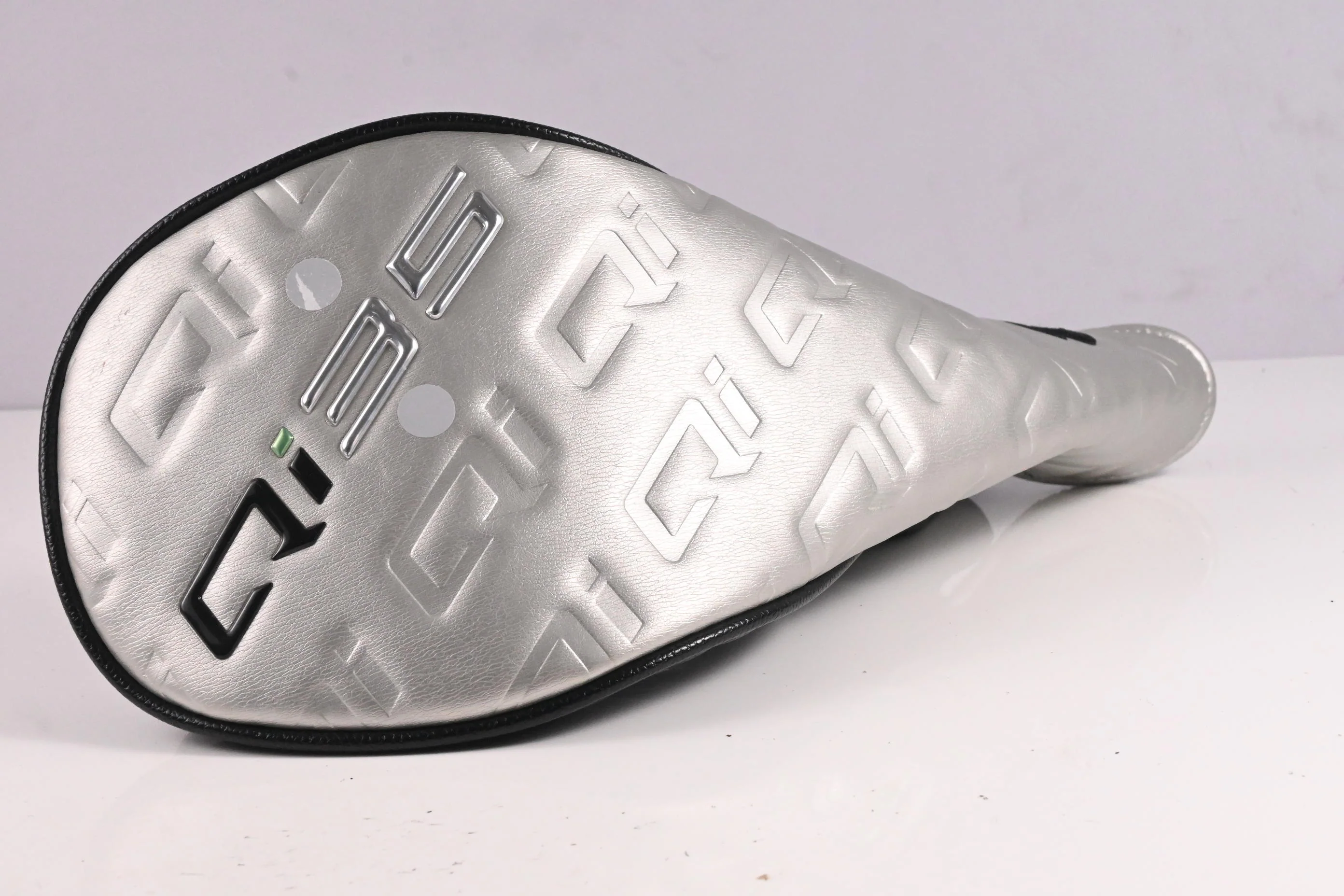 Taylormade Qi35 Max Lite Driver / 12 Degree / Regular Flex Vanquish 40 Shaft - Image 9