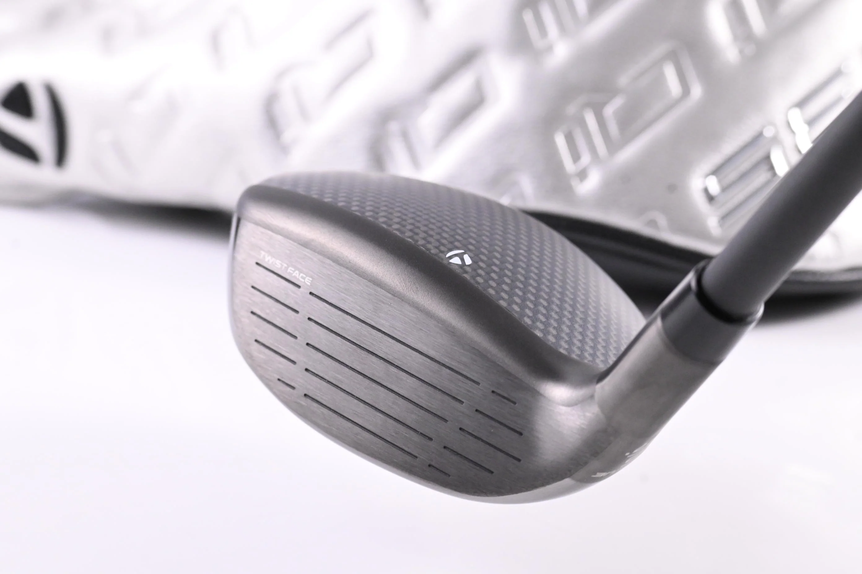 Taylormade Qi35 Max Lite #5 Hybrid / 27 Degree / Senior Flex Vanquish 5 Shaft - Image 4