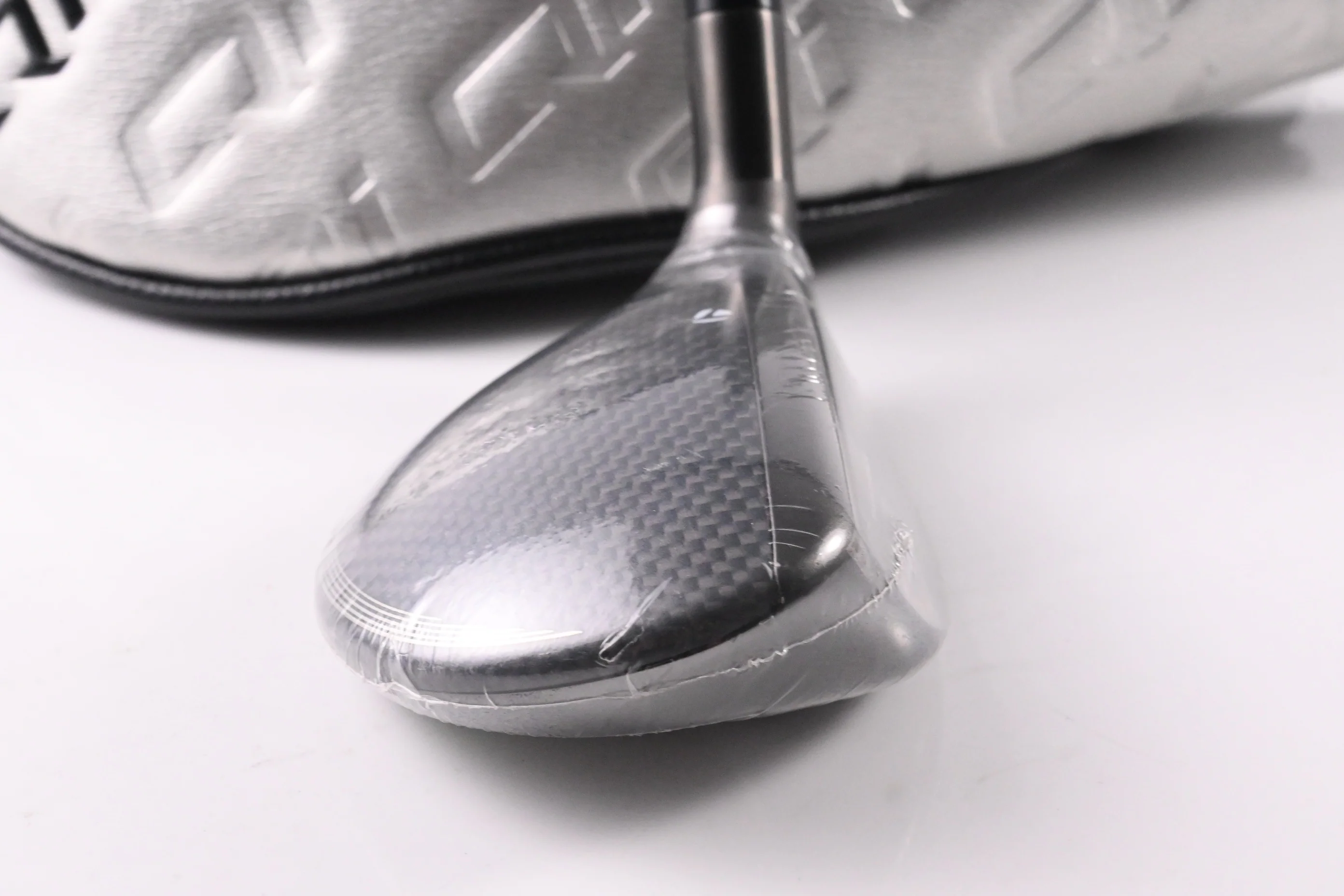 Taylormade Qi35 Max Lite #5 Hybrid / 27 Degree / Senior Flex Vanquish 5 Shaft - Image 3