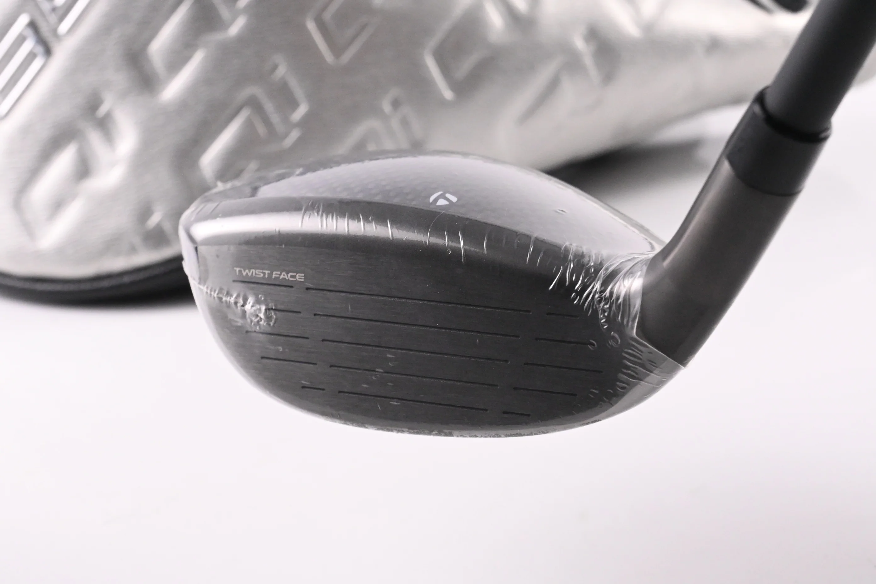 Taylormade Qi35 Max Lite #5 Hybrid / 27 Degree / Senior Flex Vanquish 5 Shaft - Image 4